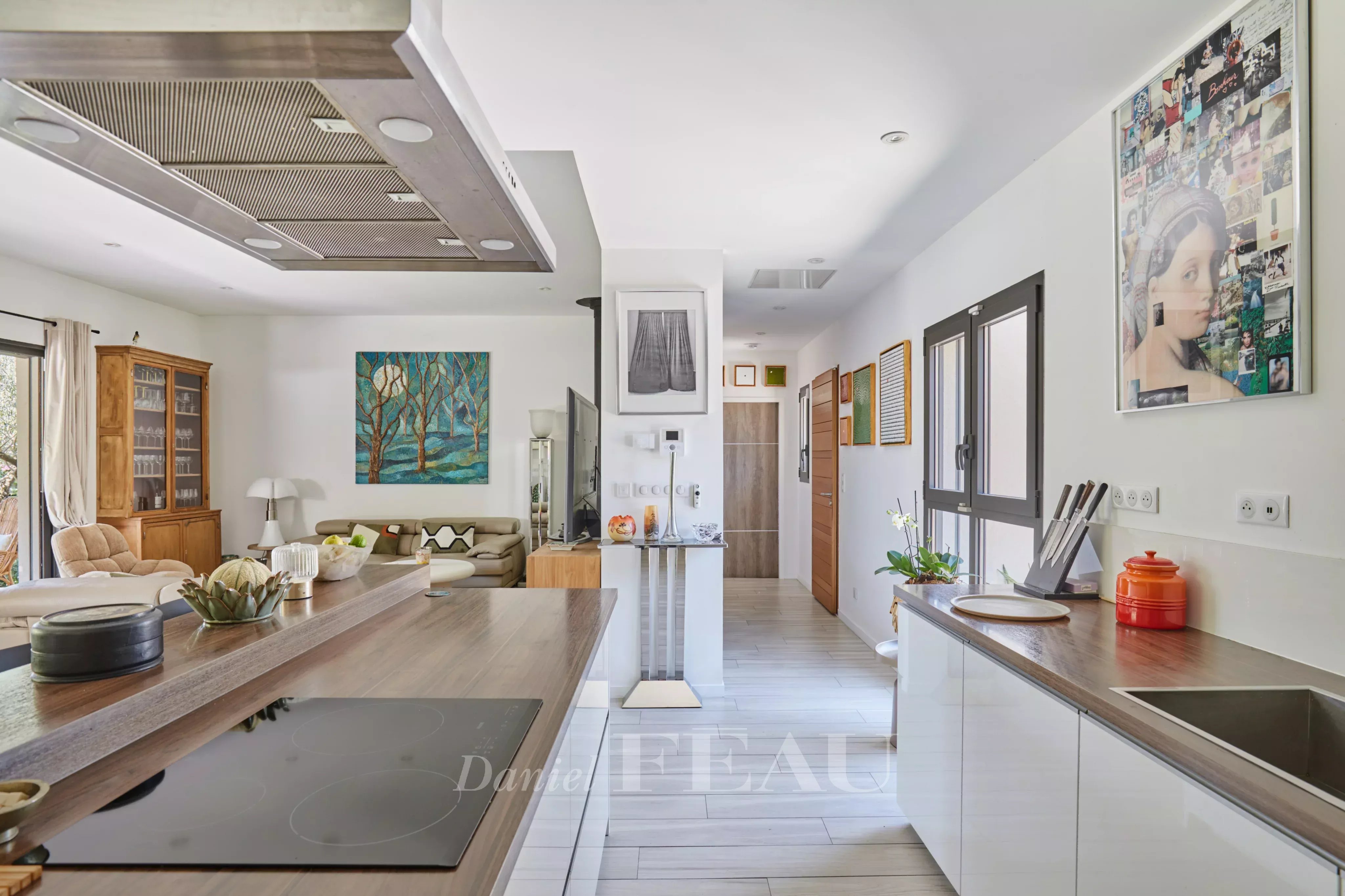 Sale House Paradou