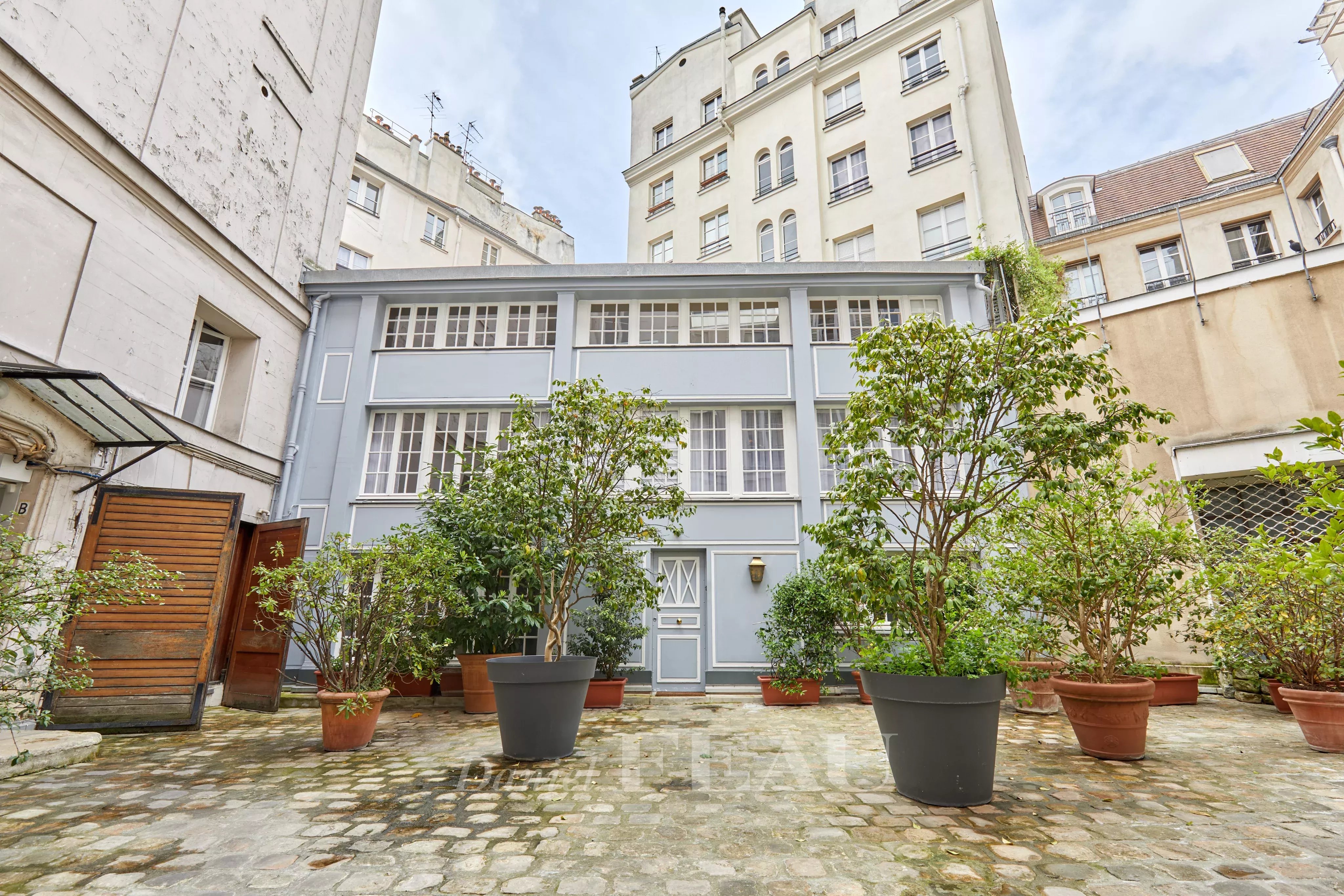 Paris 6th District – A 3-bed property