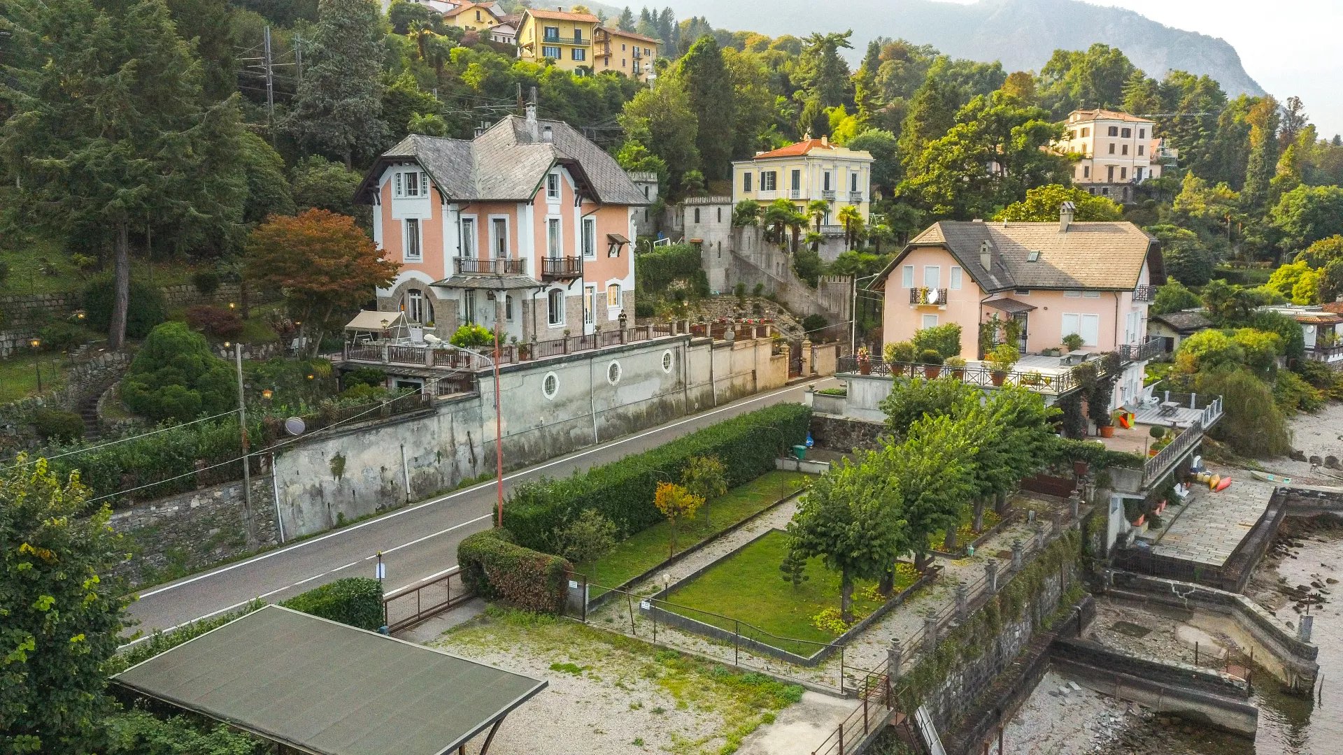 Zeitgenössische Villa zum Verkauf mit Dock und Schwimmbad