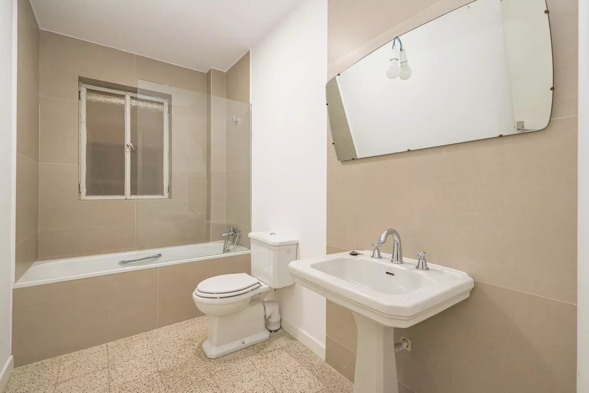 Madrid - Centro – Bright Renovated Exterior Apartment - picture 30