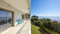 A three-bedroom flat in a stunning setting — photo 1 of 7