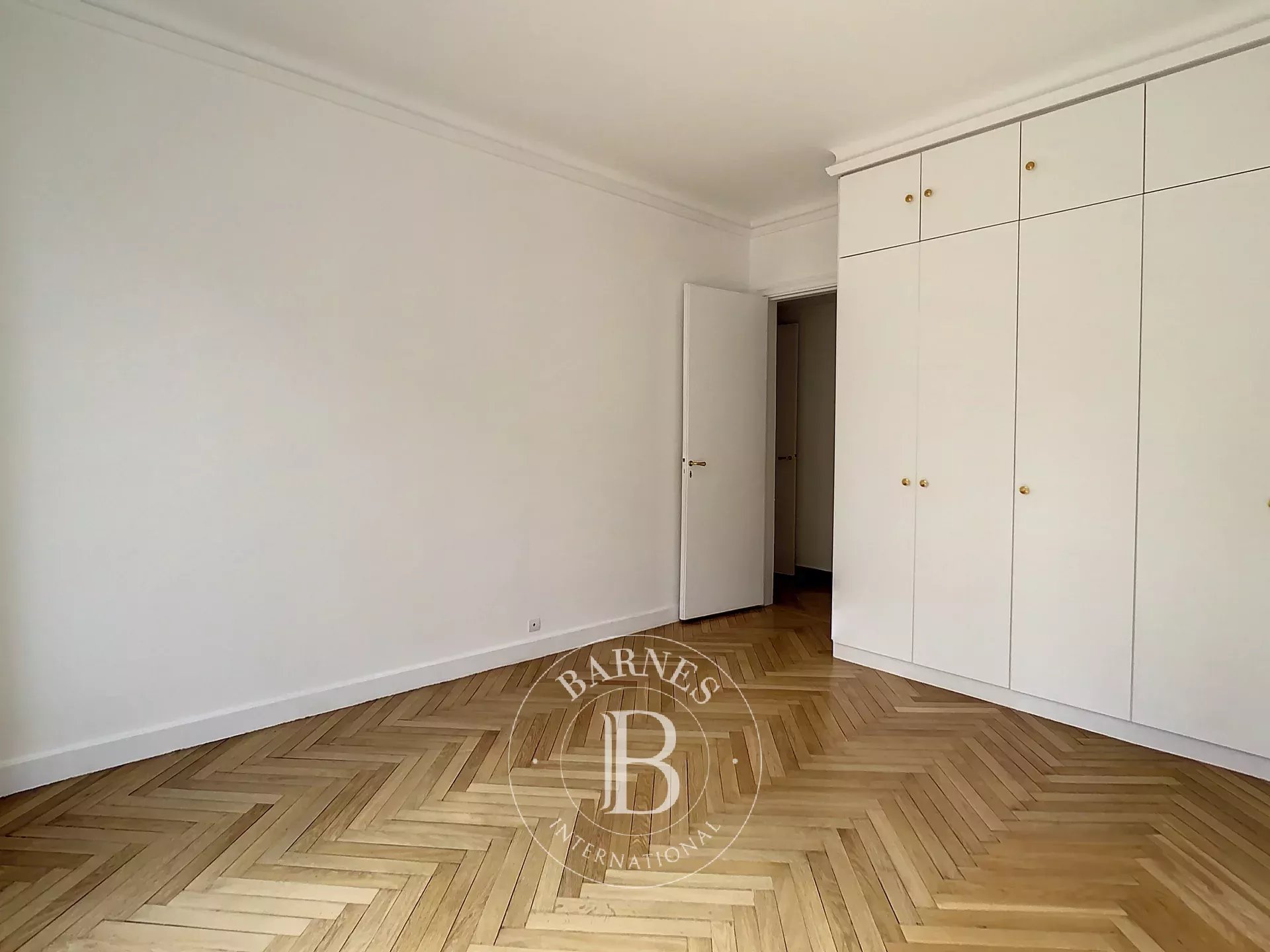 Daire Paris 8ème - picture 7