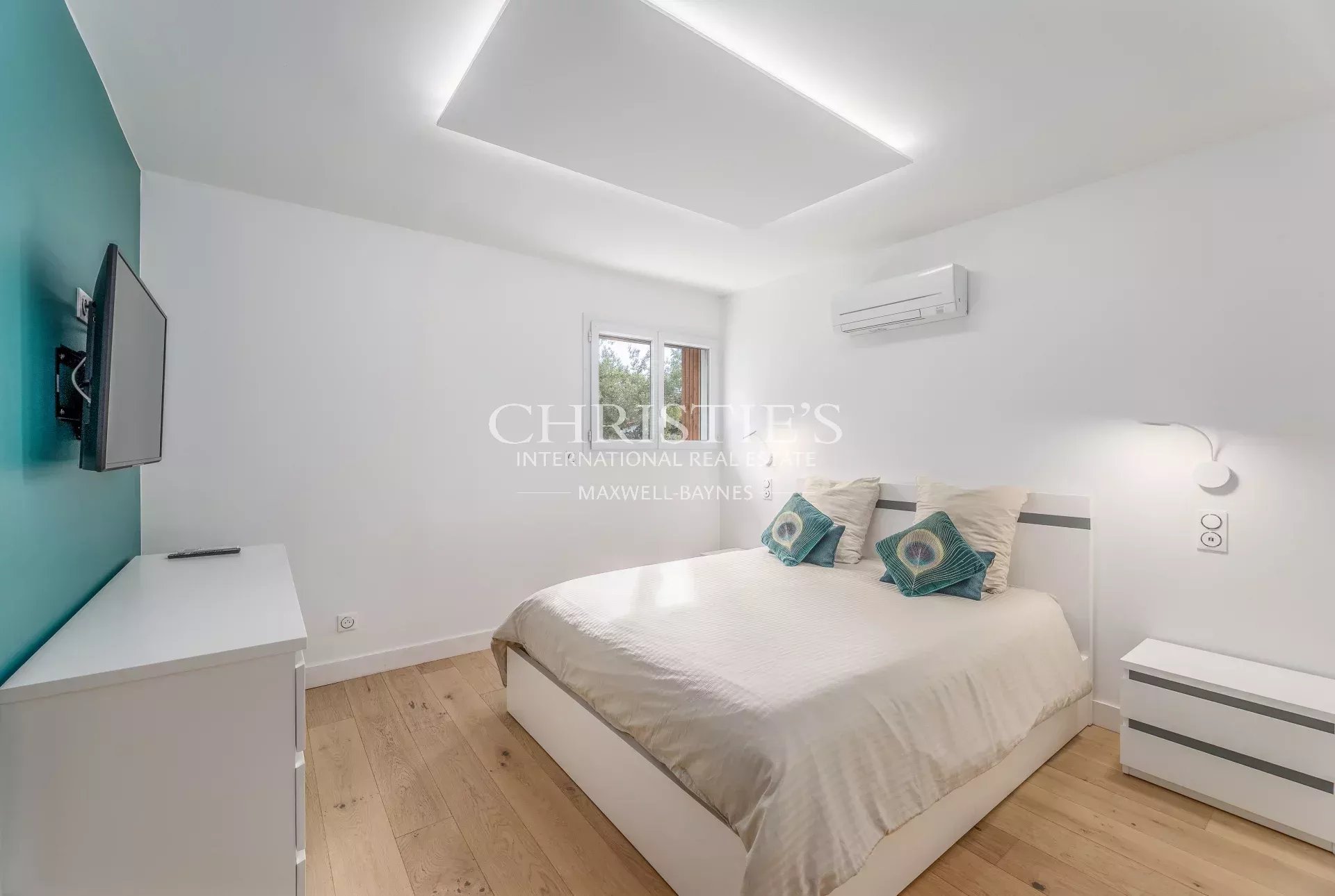5 Bedroom Villa/Townhouse's Image 9