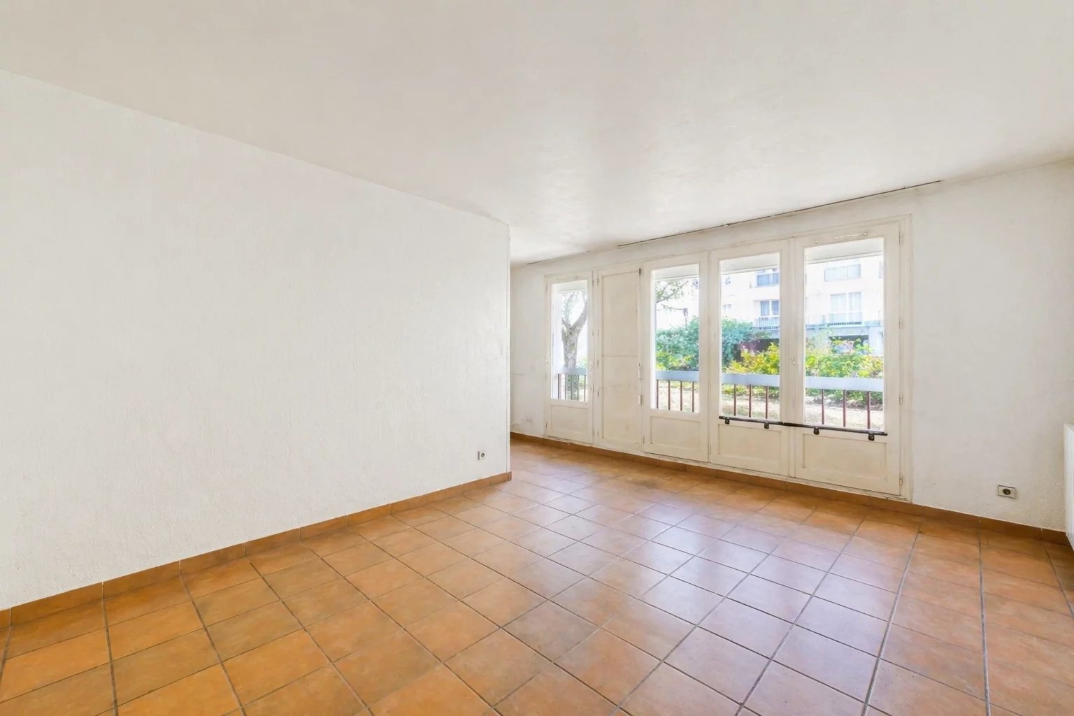 Appartement 3 pièces, deux chambres, 61 m2 pondéré - Image Array