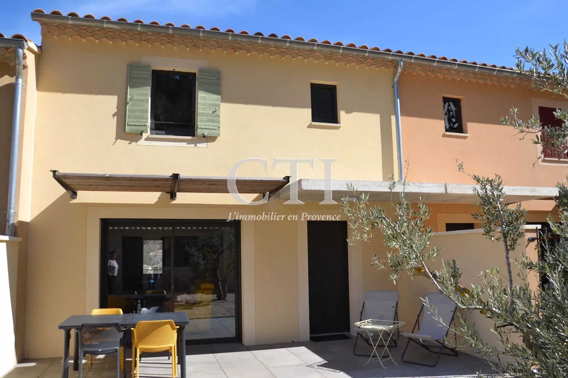 Agence immobilière de 