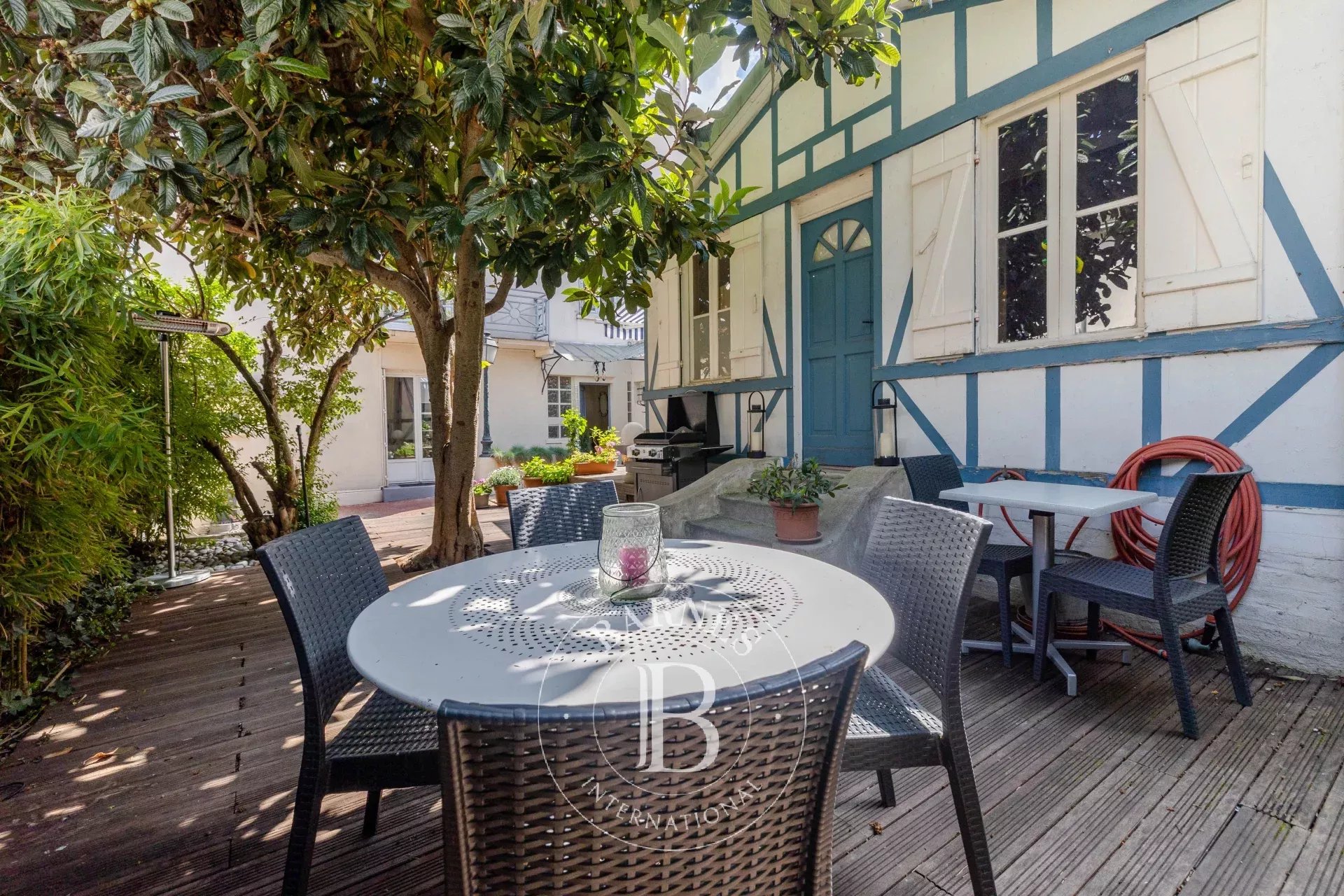 Ev Issy-les-Moulineaux