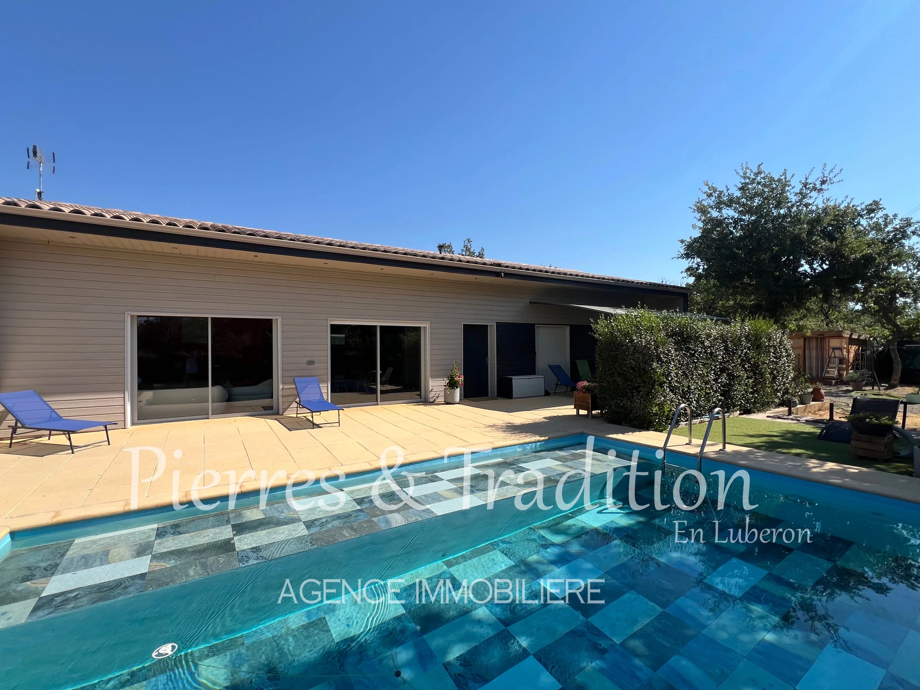 Agence immobilière de Pierres et Tradition en Luberon Apt