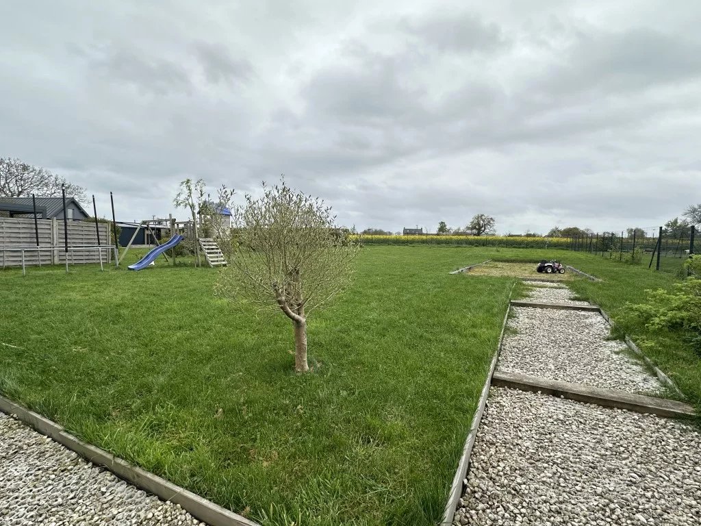 MAISON DE PLAIN-PIED CONTEMPORAINE AUX PORTES DE DINAN