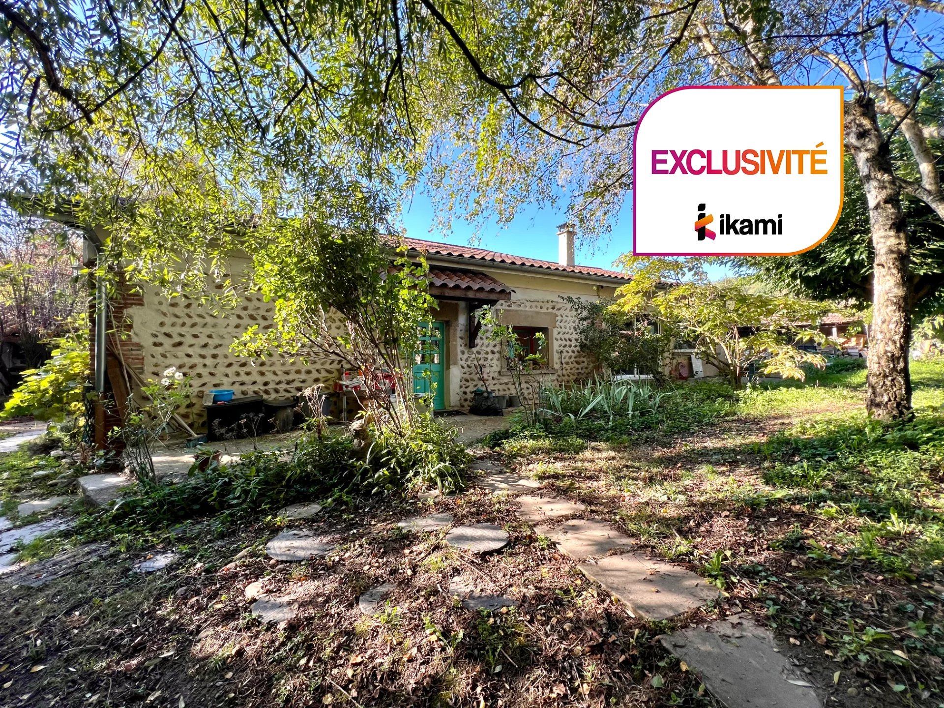 Villa  180 m2 - Dépendance - Terrain 10 000 m2