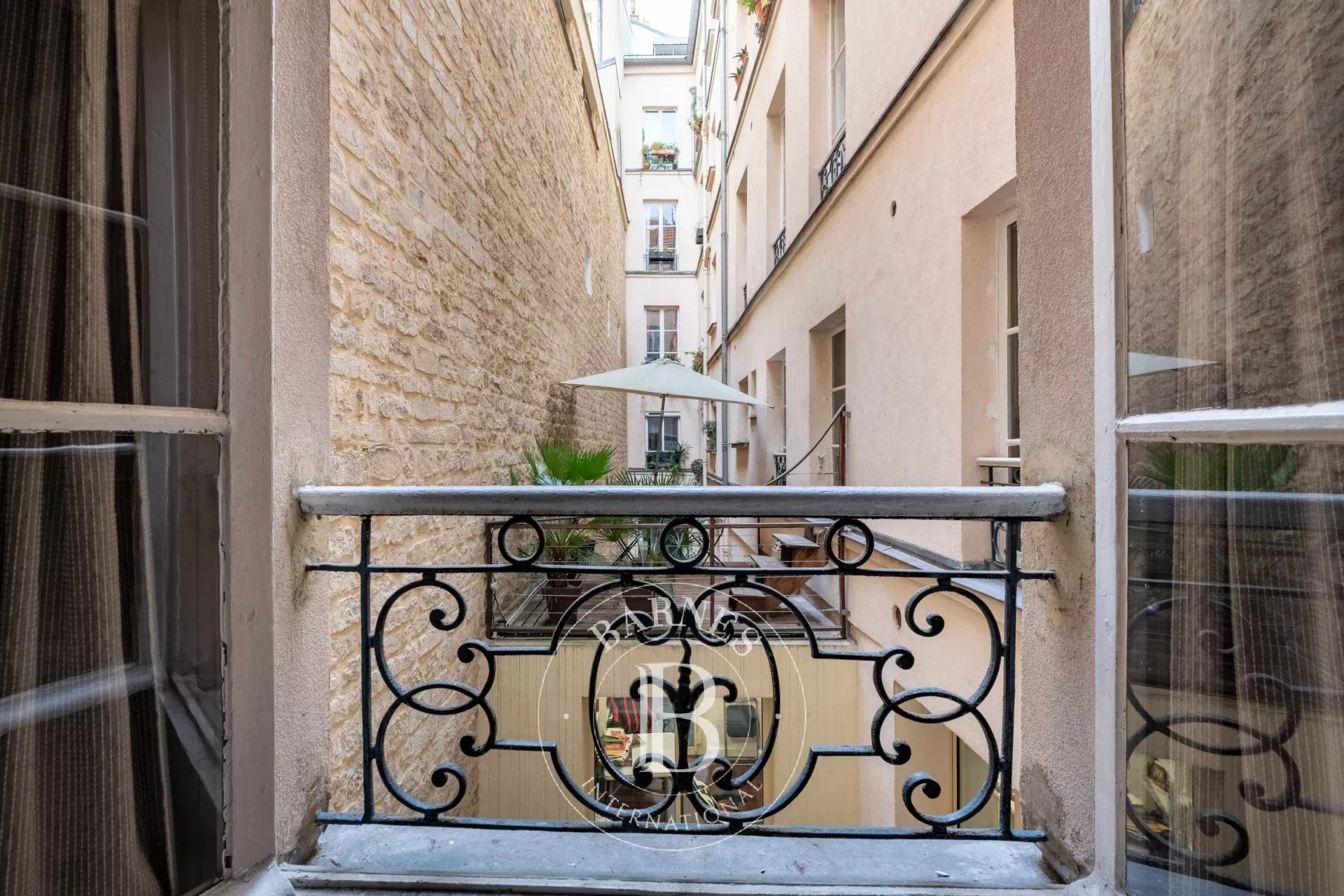 Daire Paris 3ème - picture 18