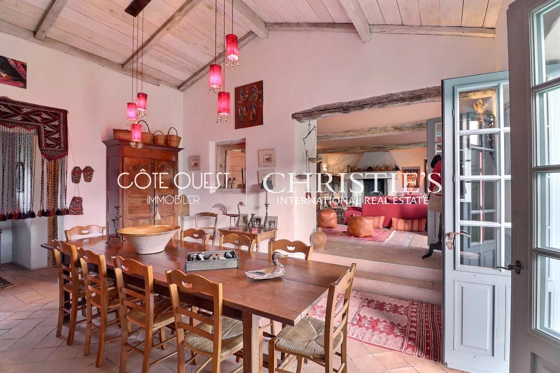 4 Bedroom Villa/Townhouse's Image 6