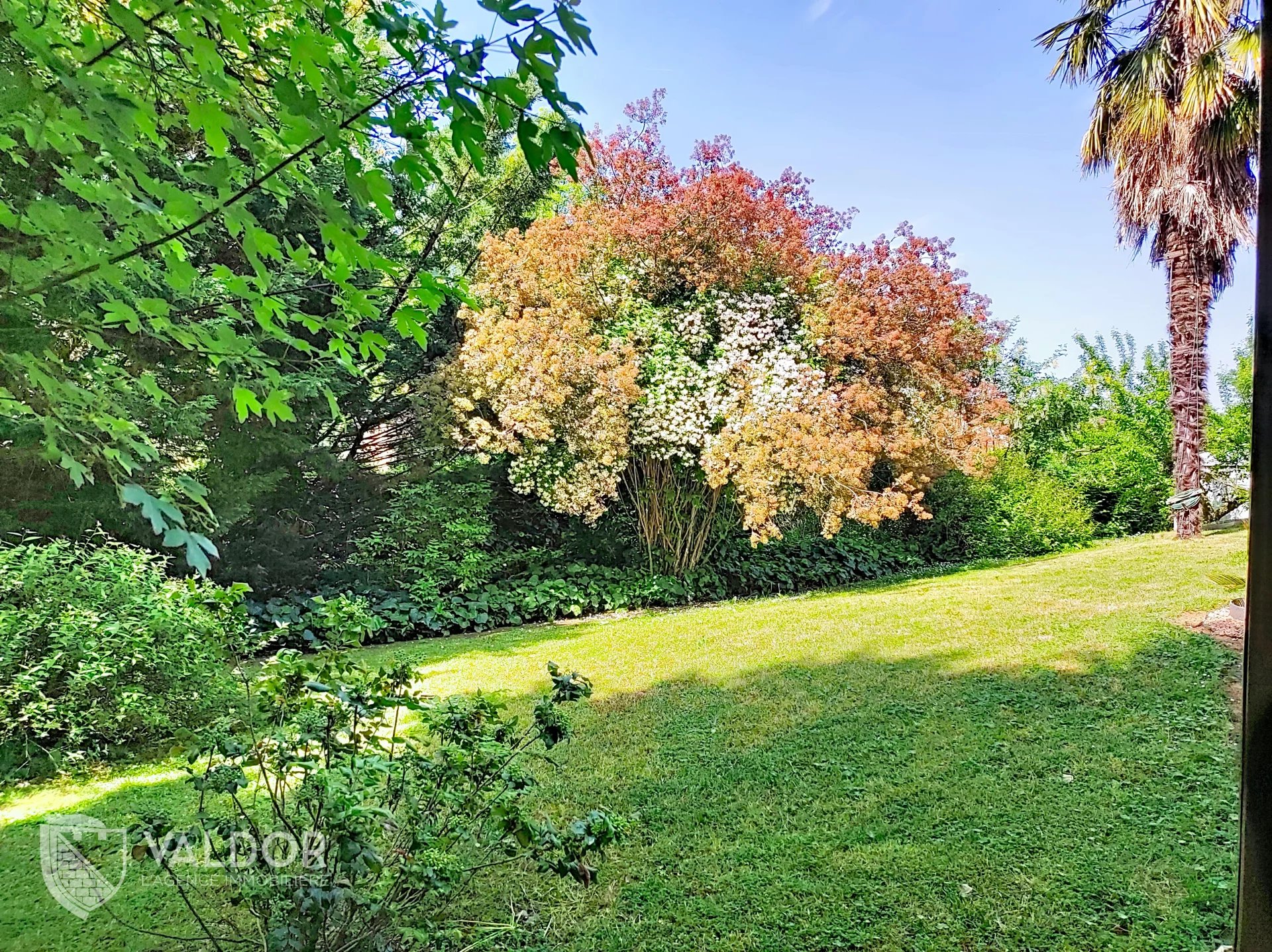 Terrain à bâtir de 580 m² avec piscine creusée