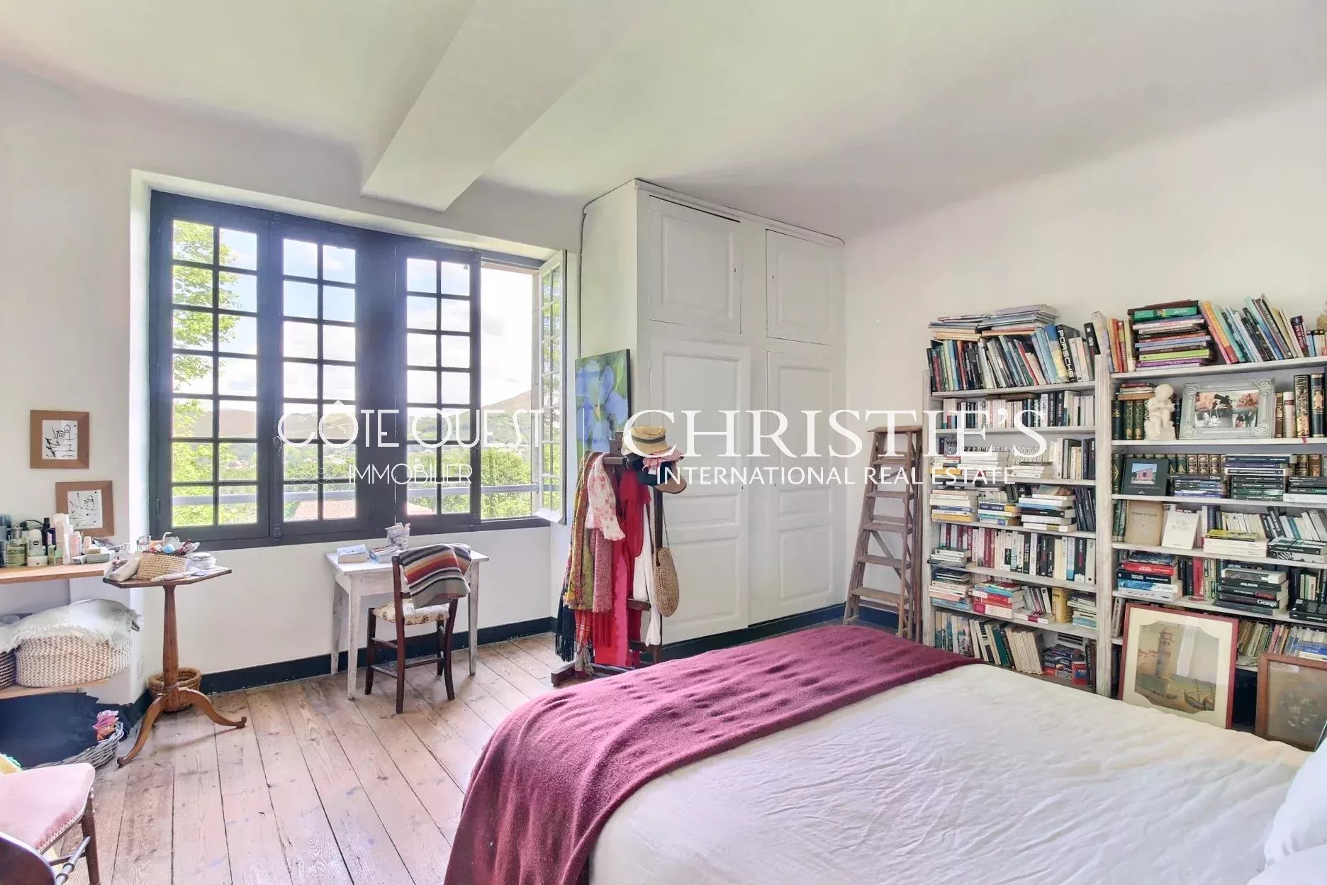 4 Bedroom Villa/Townhouse's Image 6