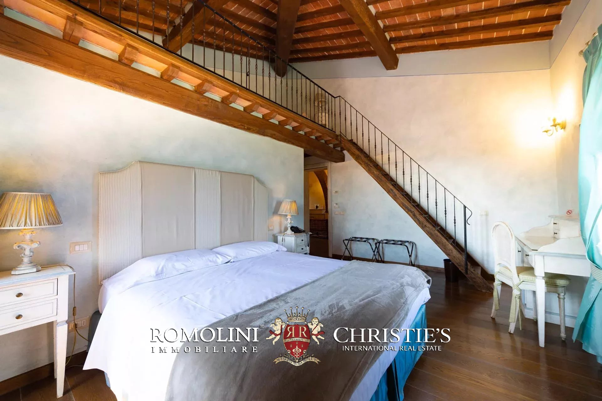 14 Bedroom Villa/Townhouse's Image 76