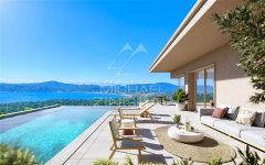 Grimaud - Exceptional Villa “Les Canebiers” with Panoramic Sea View over the Gulf of Saint-Tropez — photo 1 of 5