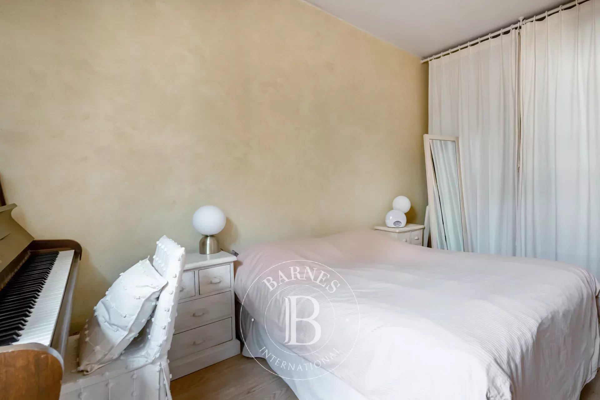 Daire Paris 3ème - picture 21