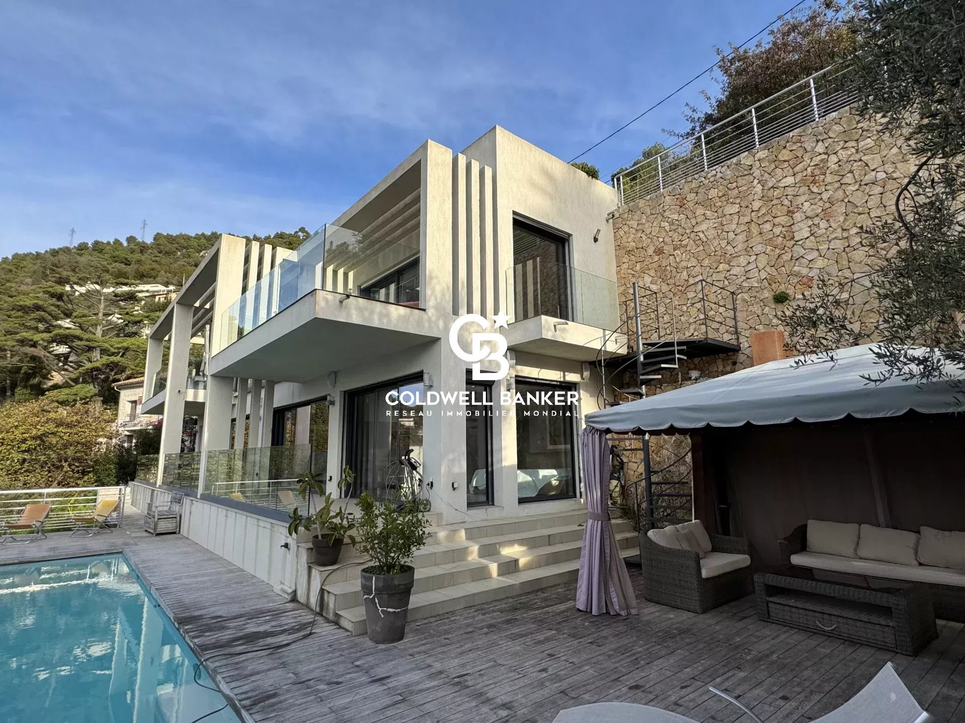 VILLEFRANCHE SUR MER / VILLA CONTEMPORAINE / VUE MER