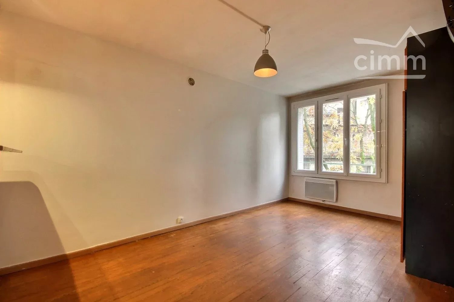 LOCATION STUDIO