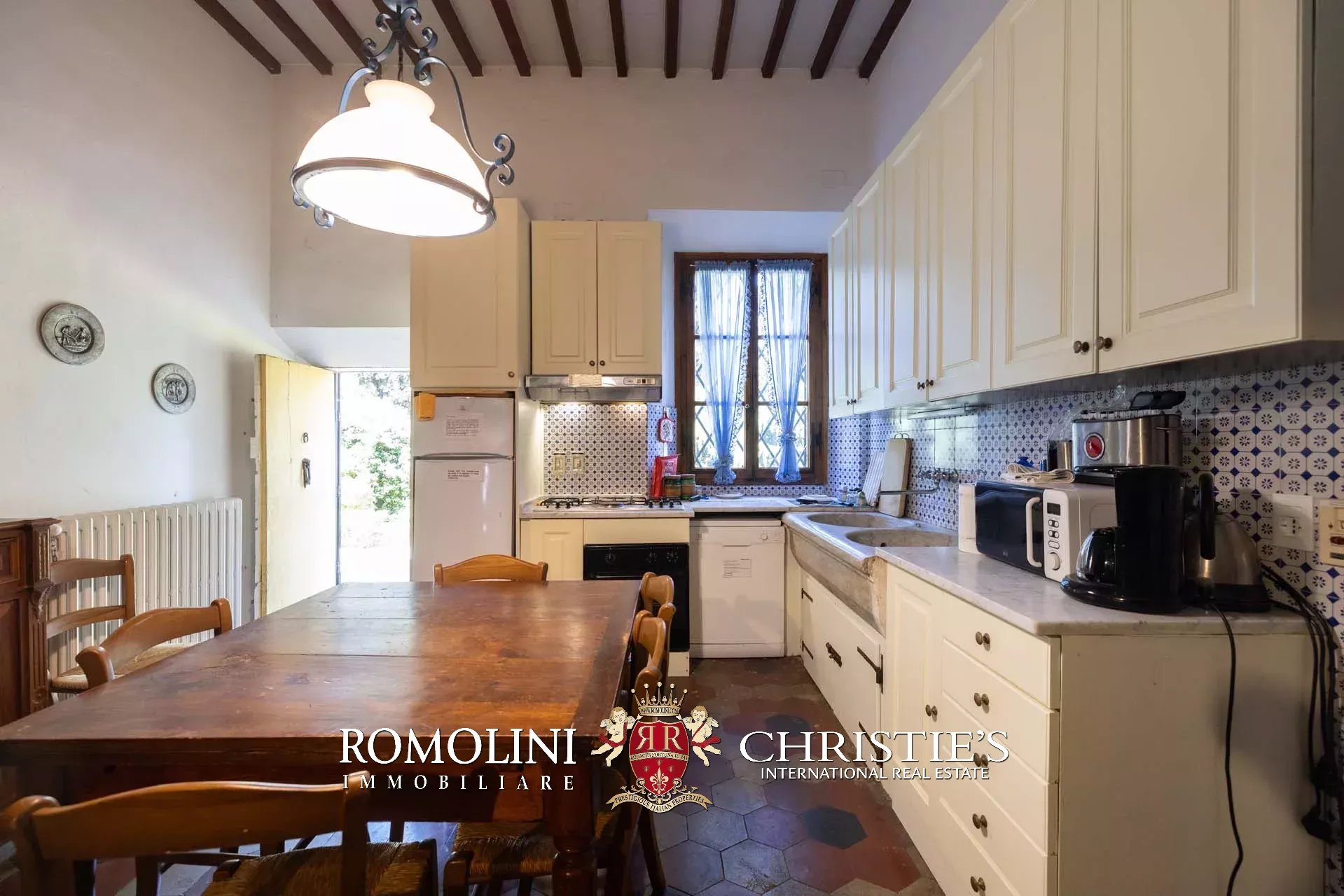 30 Bedroom Vineyard's Image 39