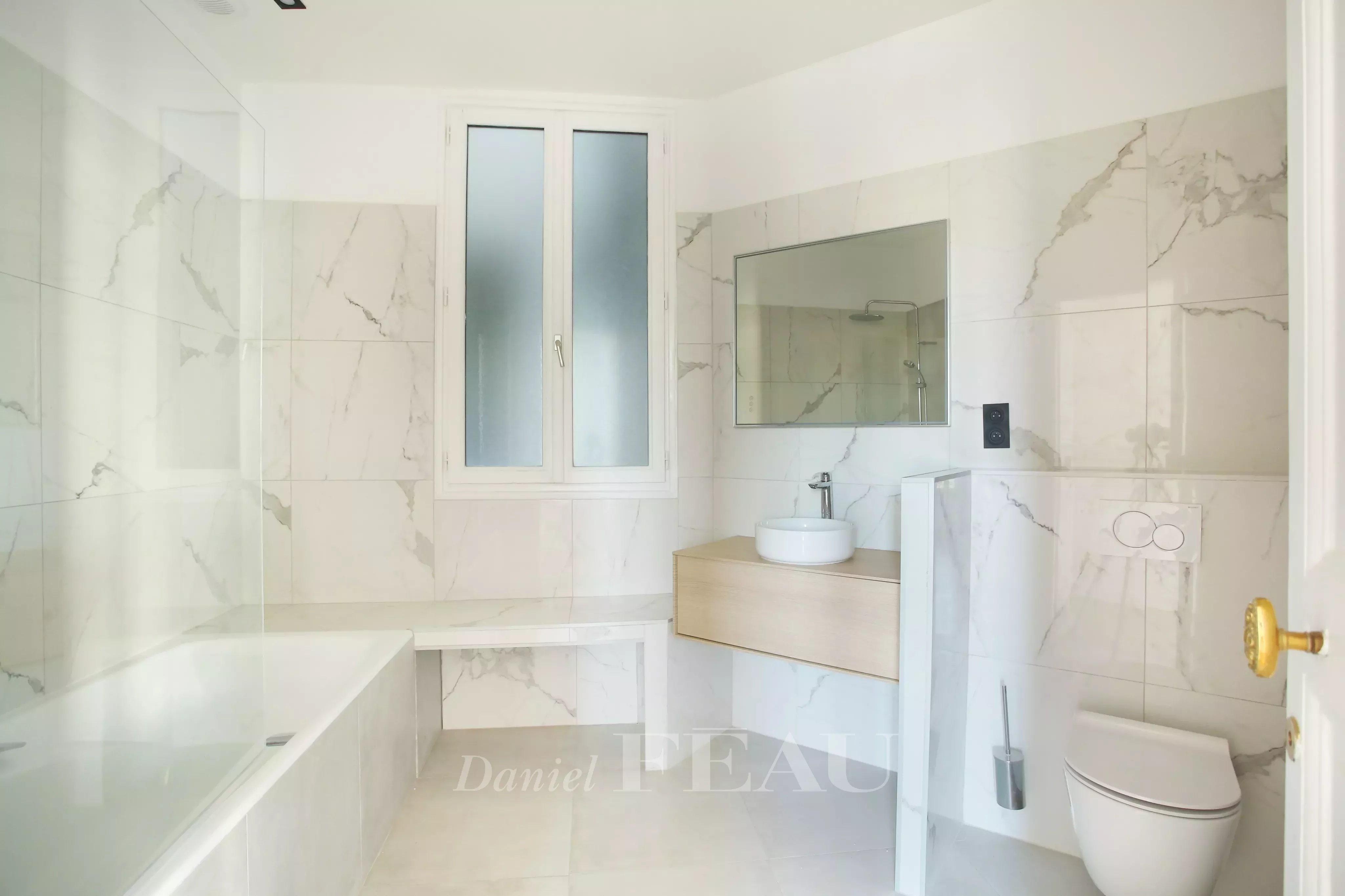 Location Appartement Paris 8ème