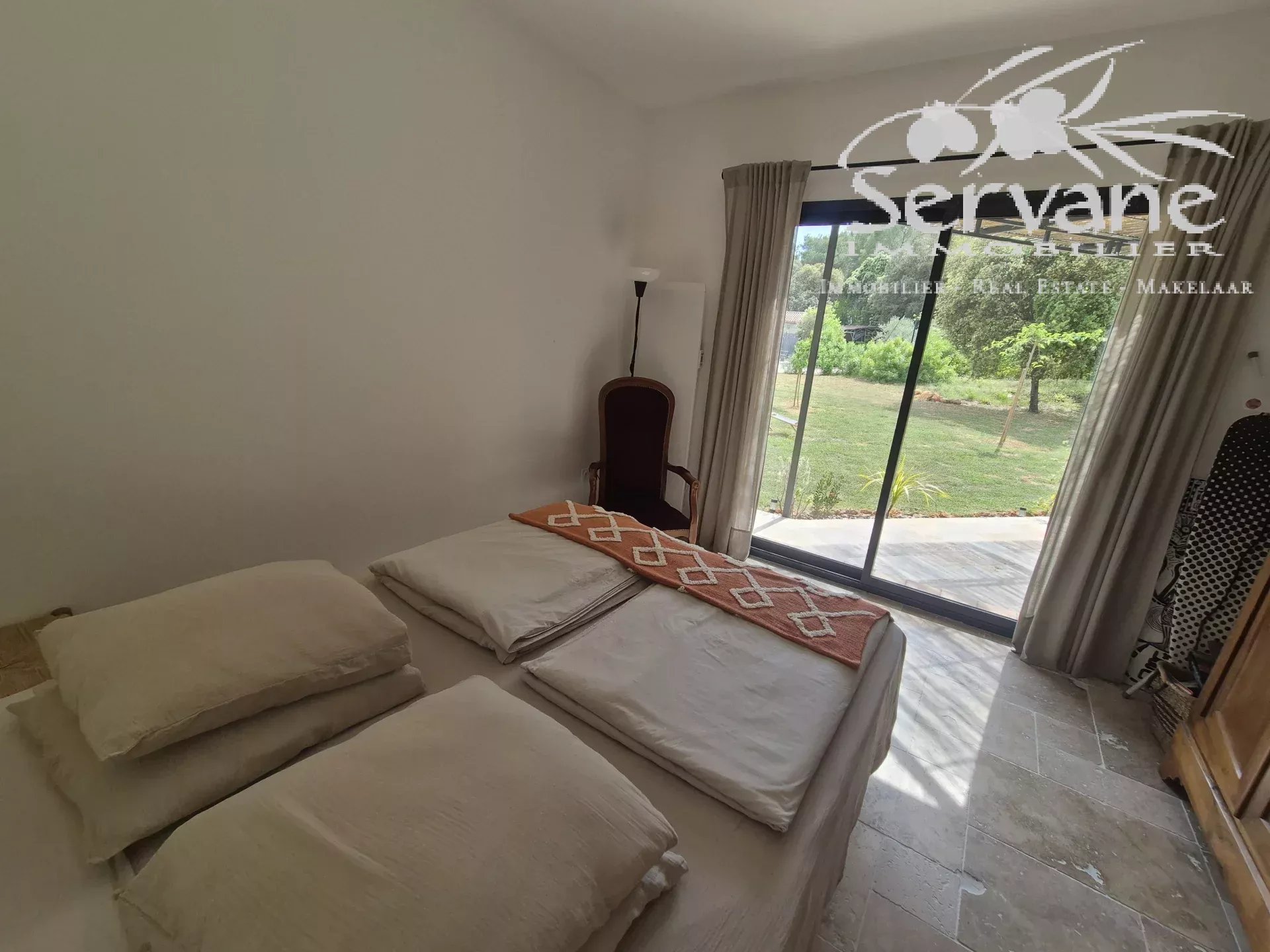 Villa and 4 gites in Cotignac, unique layout with pool house and pool