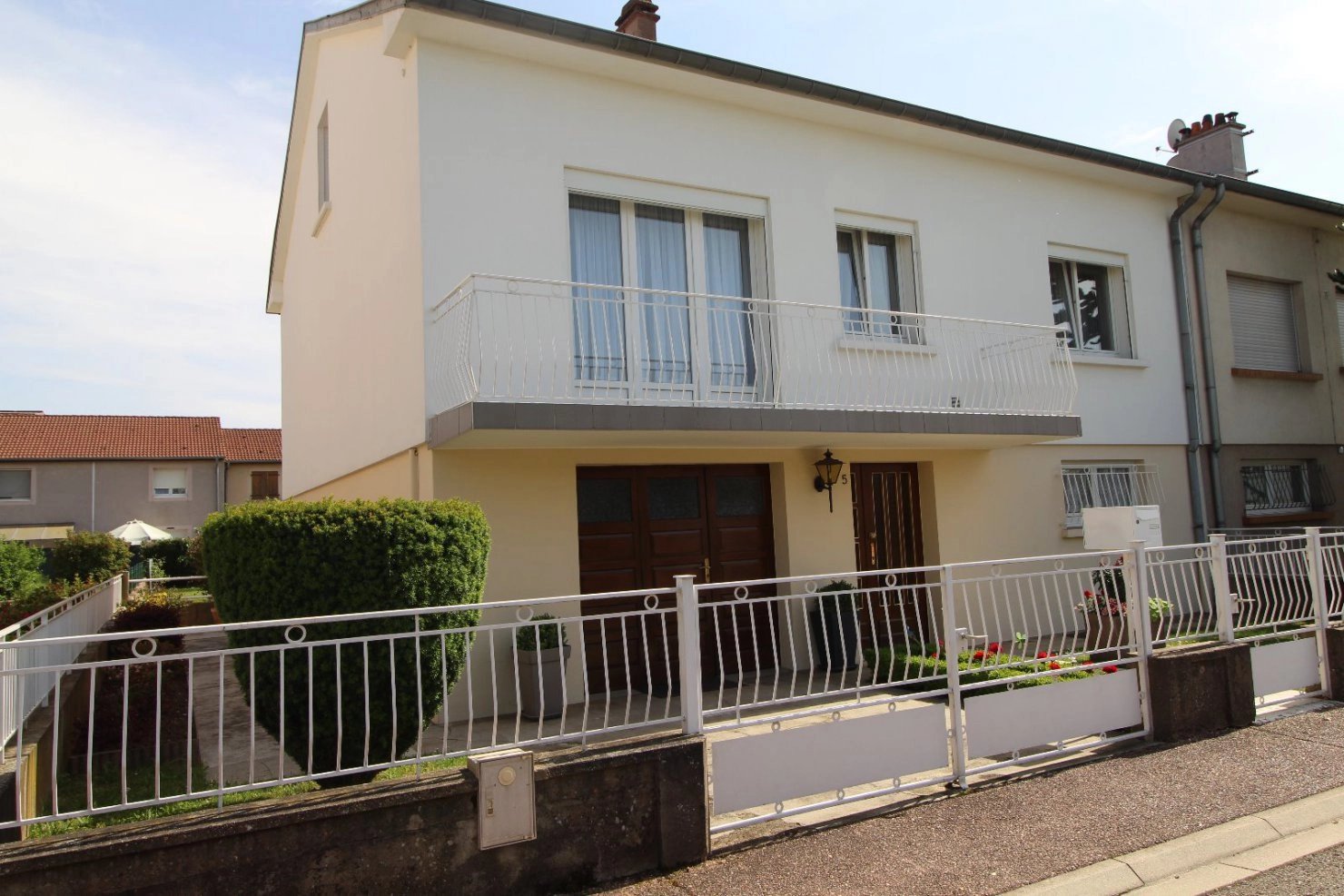 MAISON SANS TRAVAUX A MONDELANGE DE 139m²