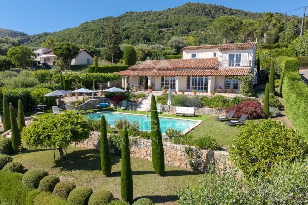 Vence – Elegant Provençal villa with panoramic views — photo 1
