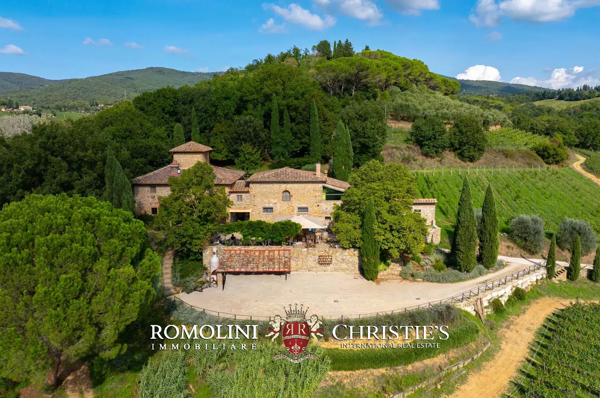 5 Bedroom Vineyard's Image 9
