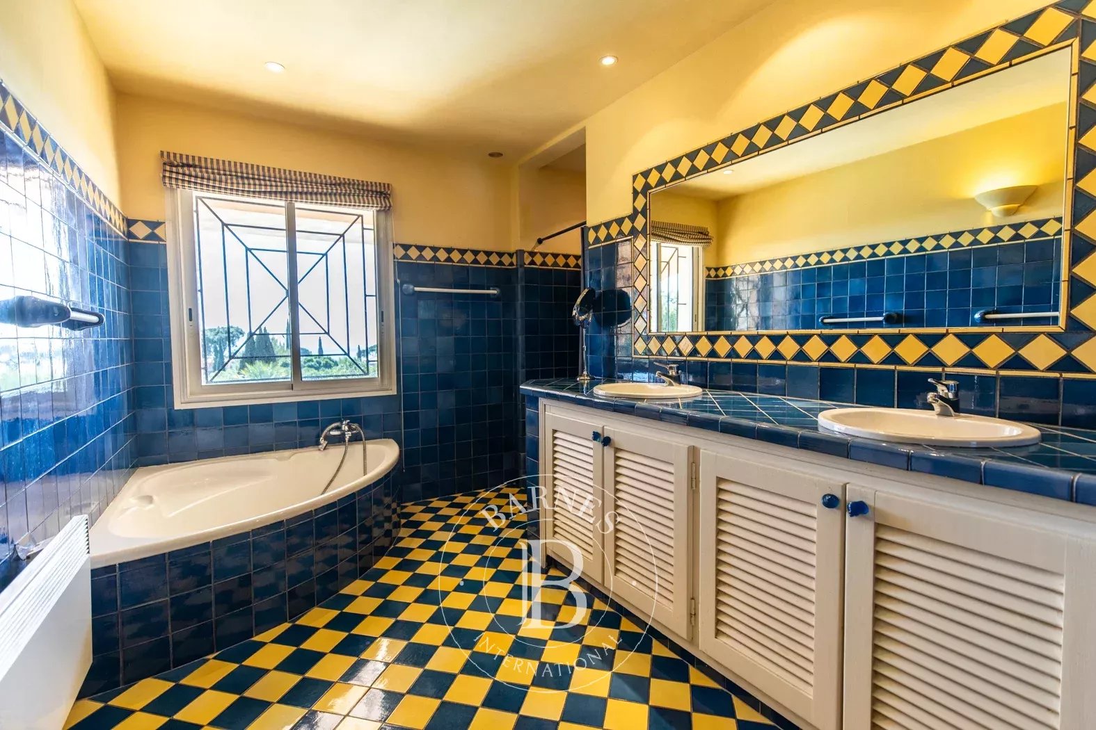 Sainte-Lucie-de-Porto-Vecchio  - Villa  5 Chambres - picture 12