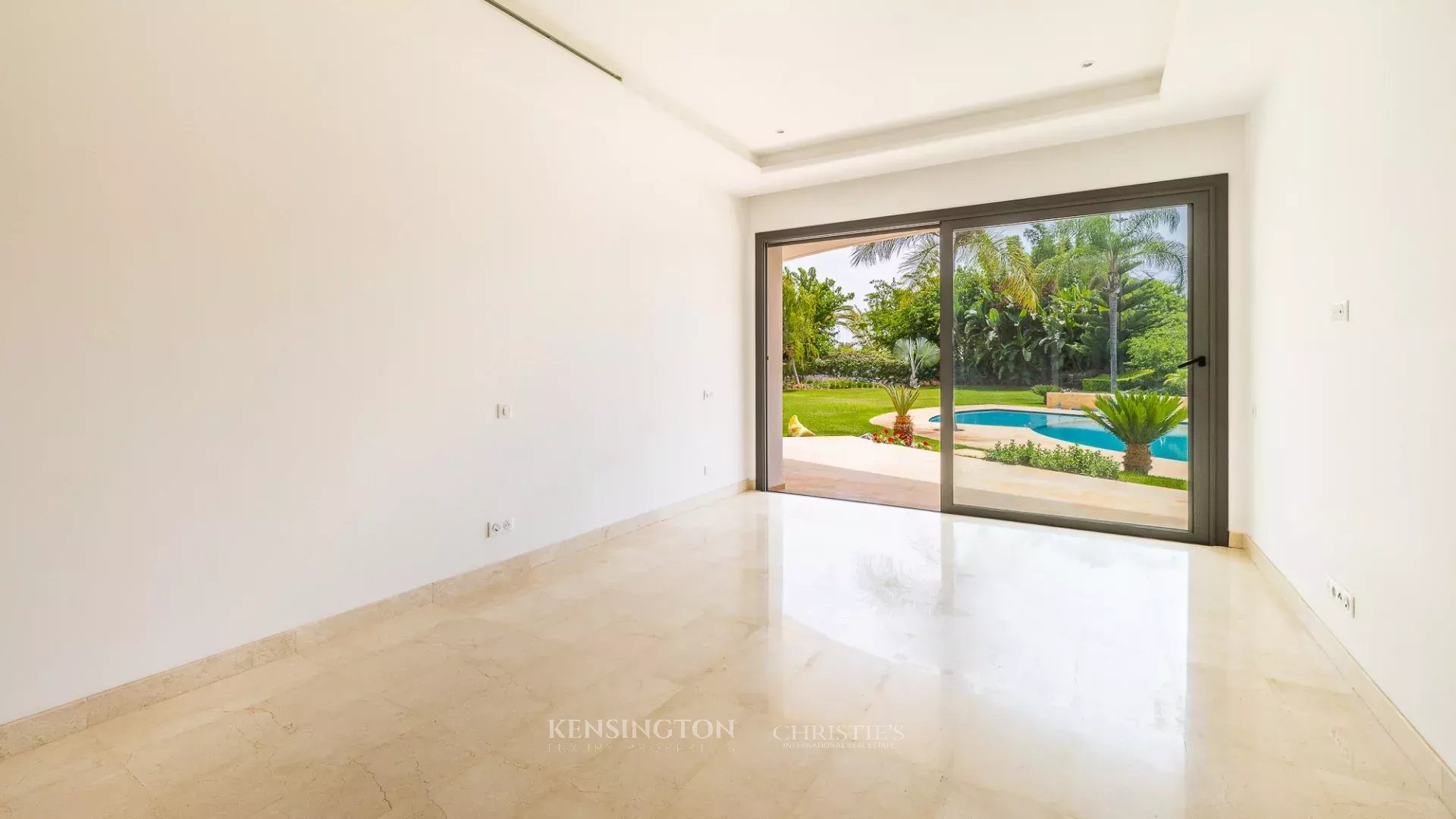 4 Bedroom Villa/Townhouse's Image 33