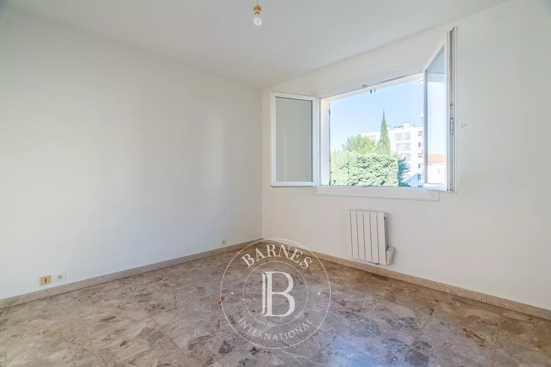 Ev Marseille 8ème - picture 10