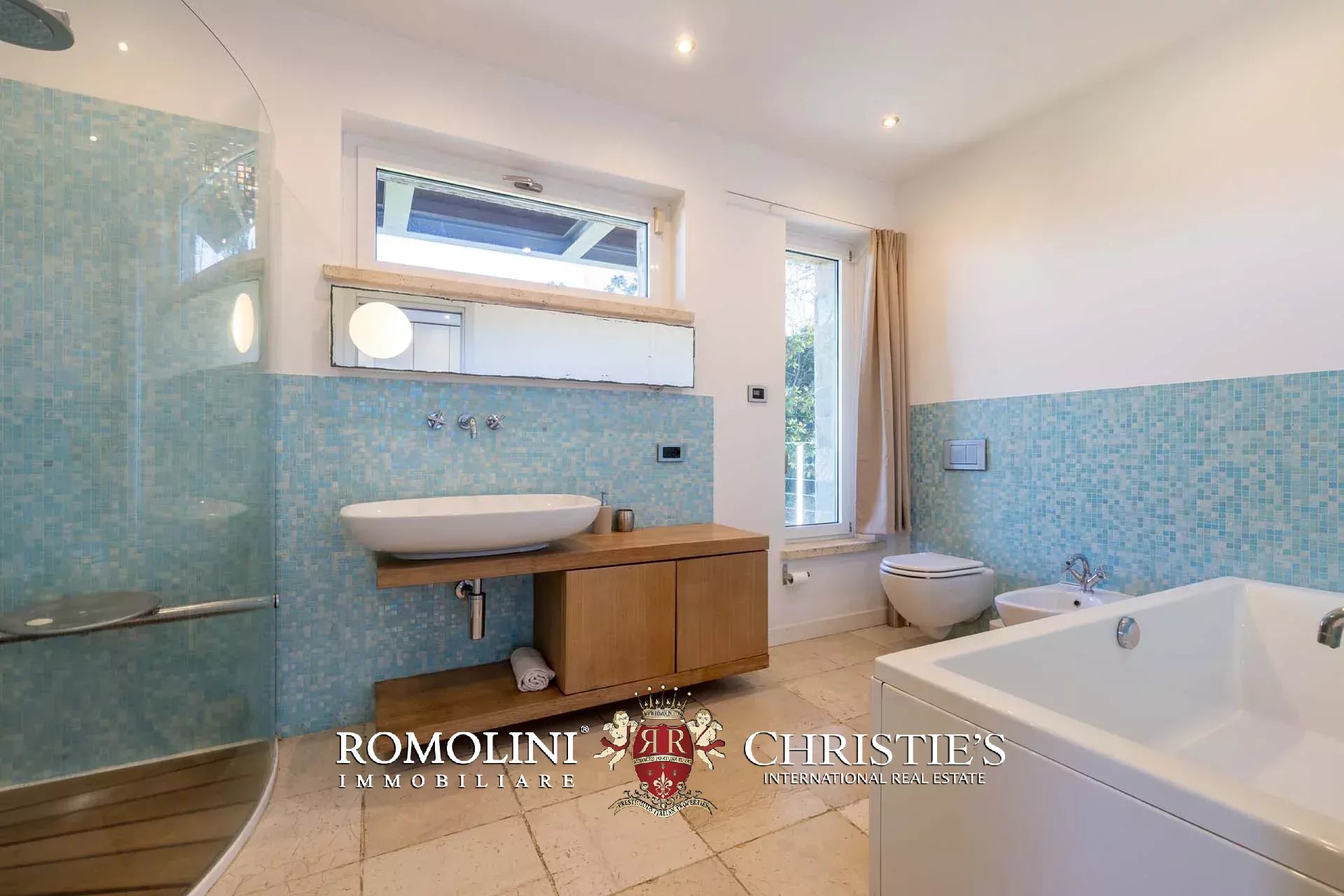 4 Bedroom Villa/Townhouse's Image 54