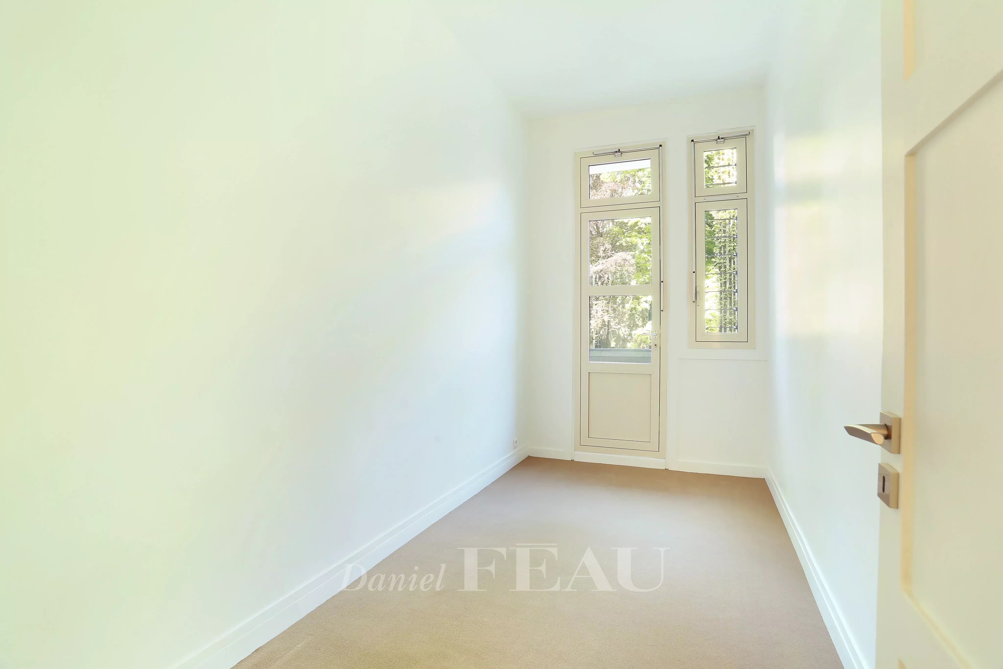 Rental Apartment Neuilly-sur-Seine