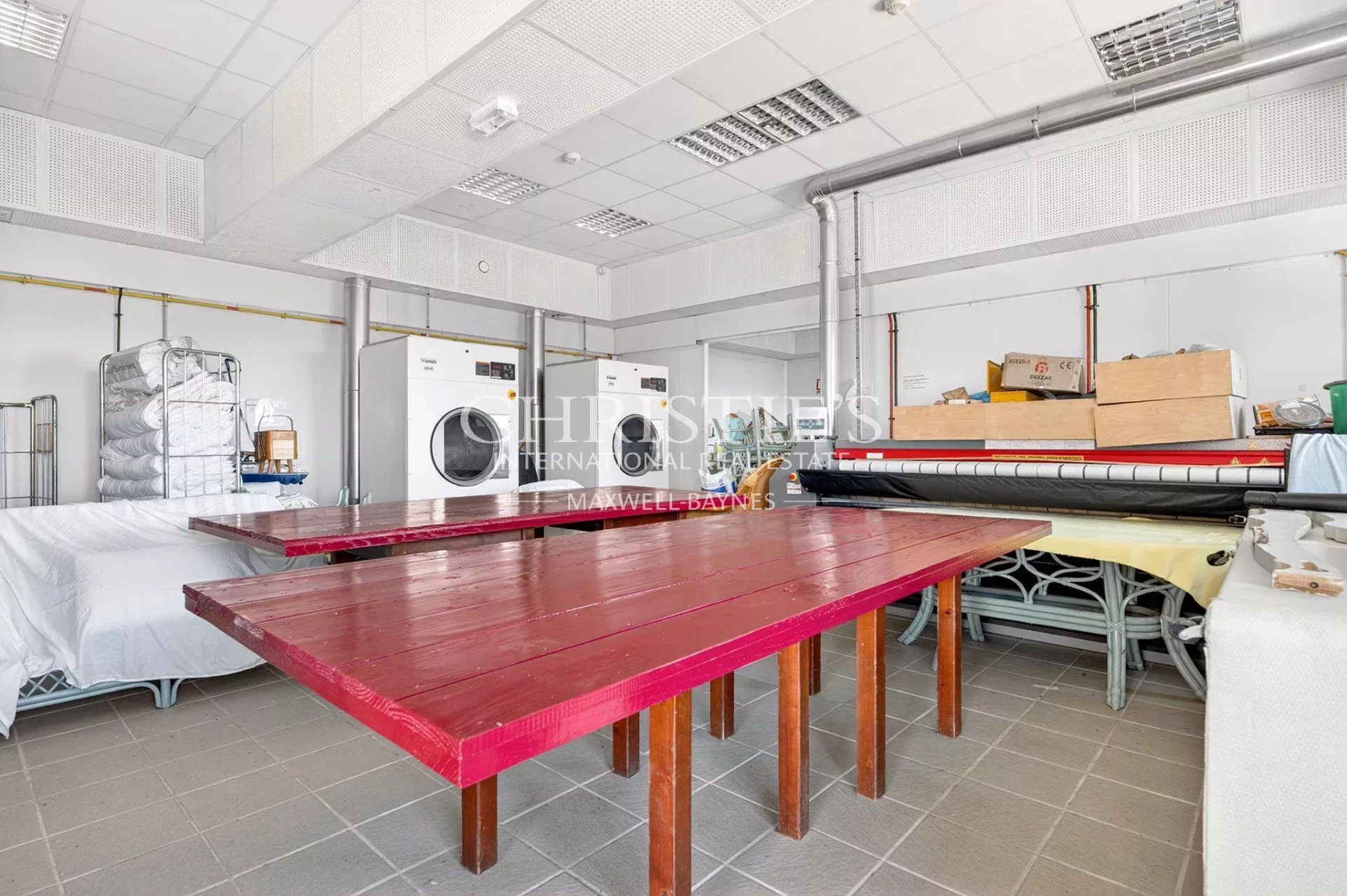 38 Bedroom Chateau's Image 16