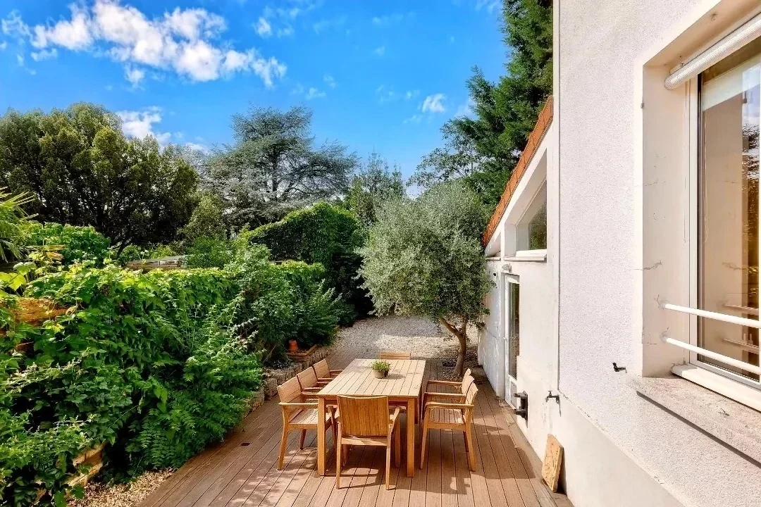 Rueil-Malmaison - ENTRE CENTRE ET RER