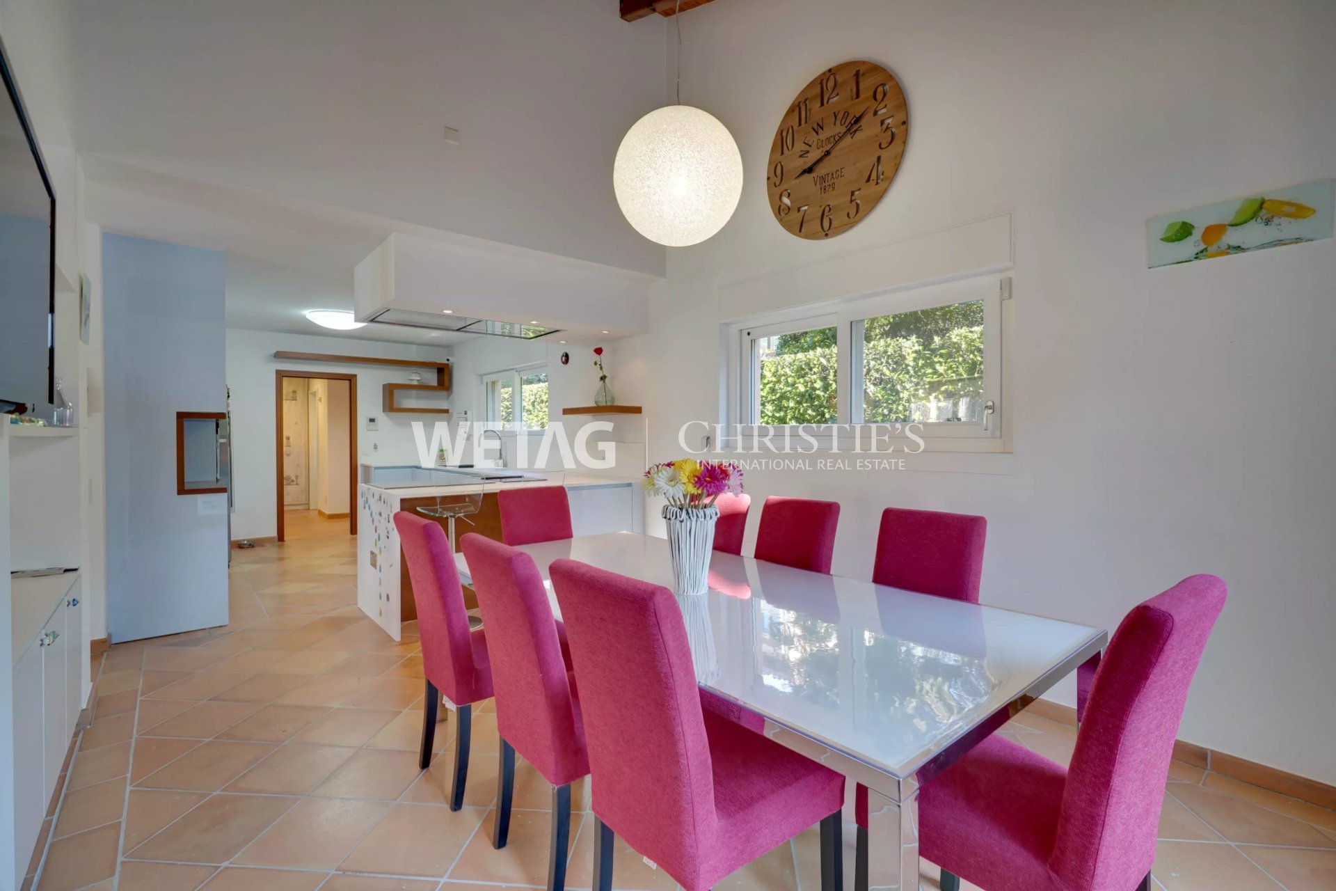 6 Bedroom Villa/Townhouse's Image 4