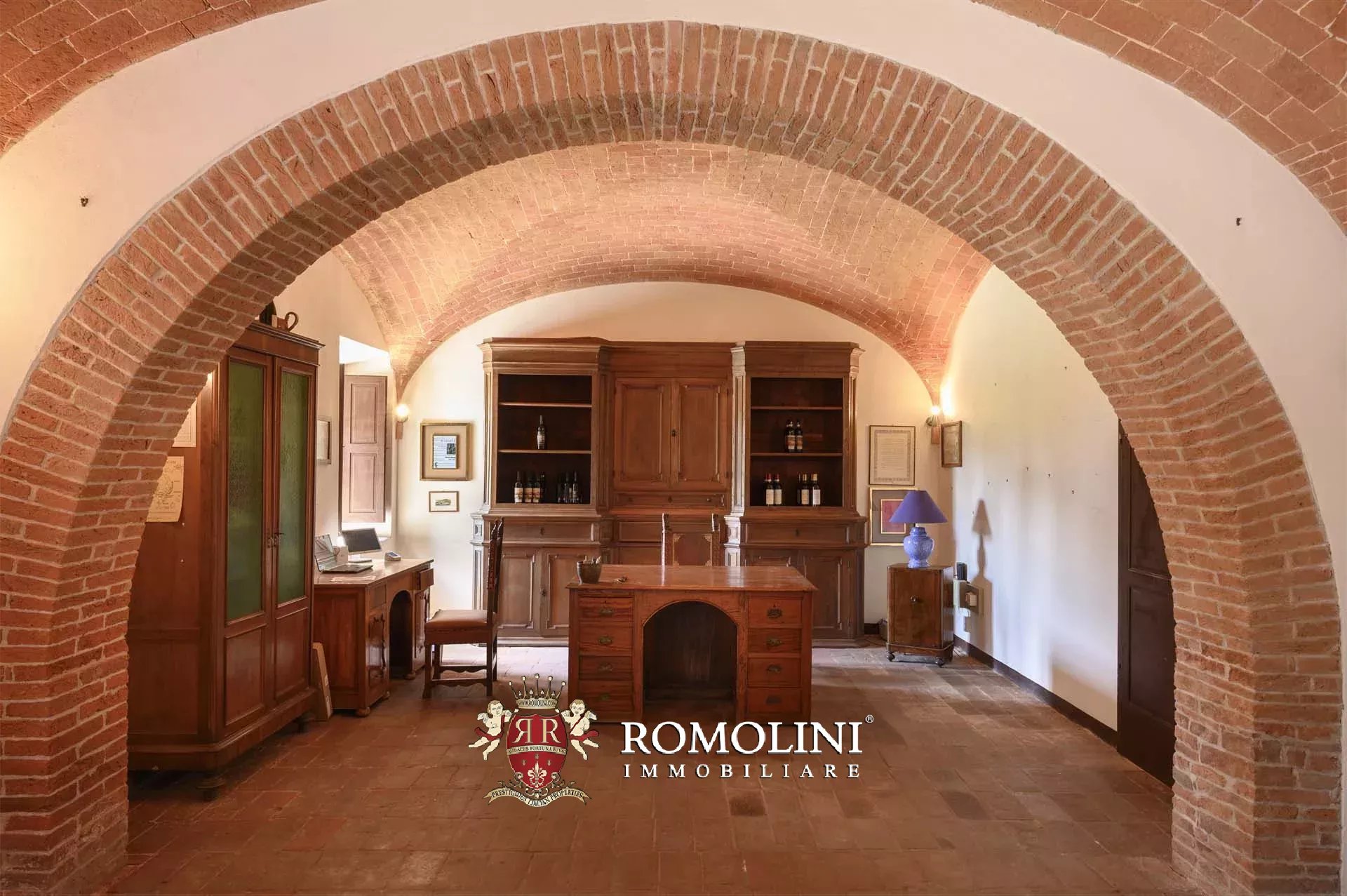 20 Bedroom Vineyard's Image 47