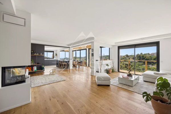 Nice – Elegant fully renovated property in a prime setting. — photo 5