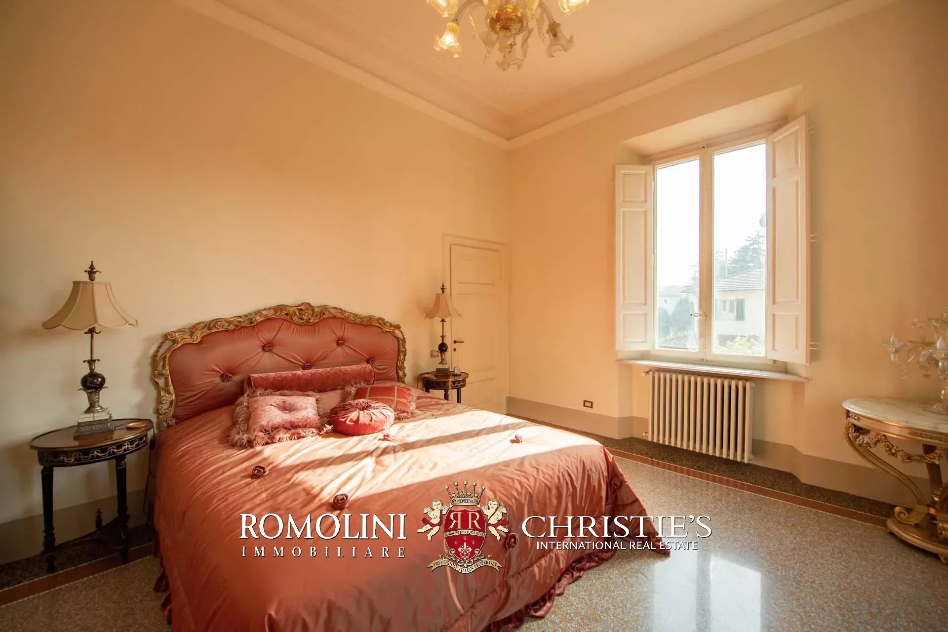8 Bedroom Villa/Townhouse's Image 29