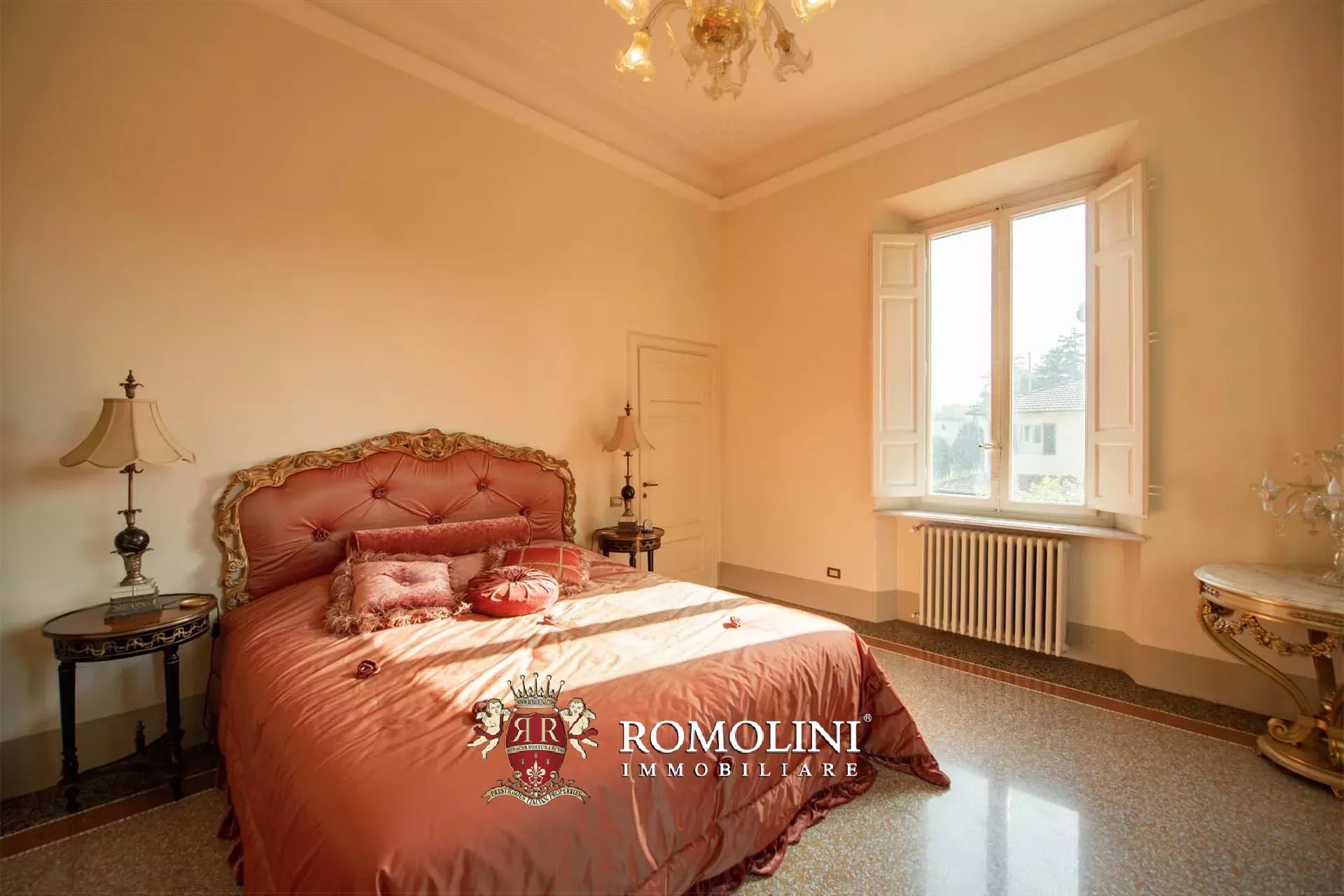 8 Bedroom Villa/Townhouse's Image 29