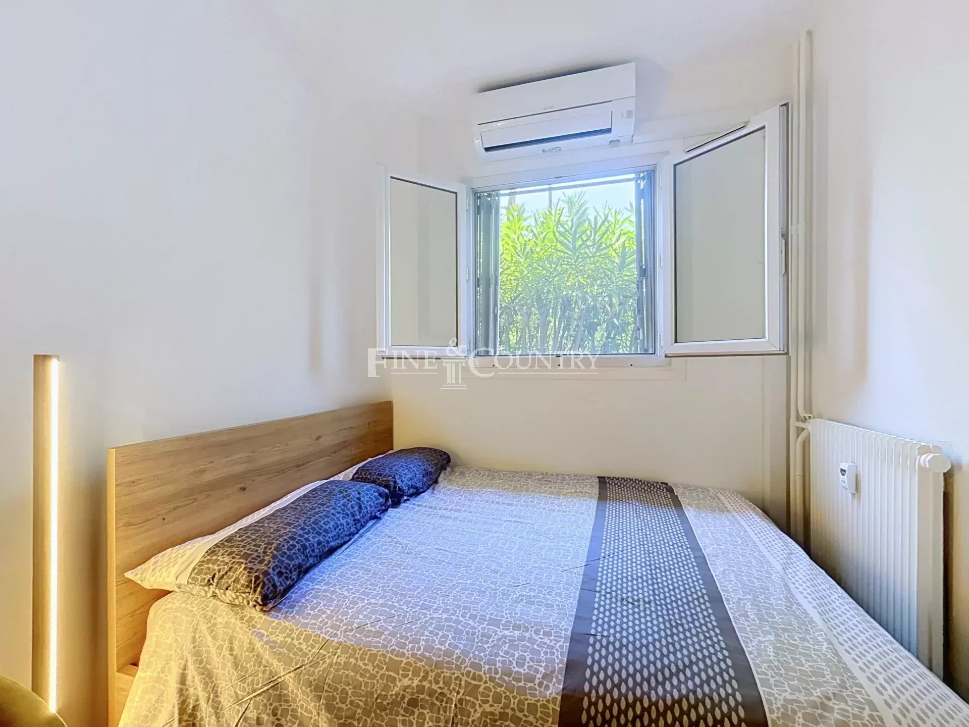 Photo of Studio for sale in Cannes center
