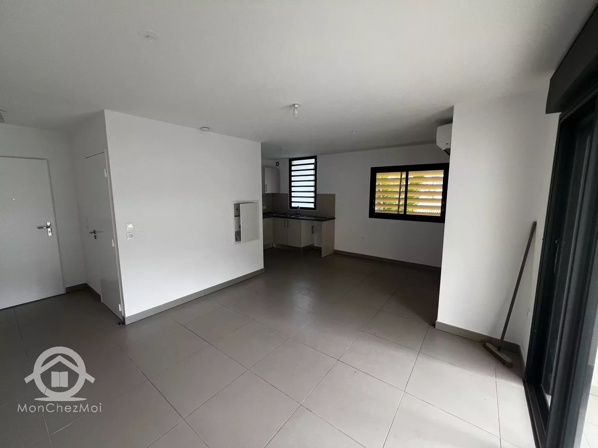 SAINT GILLES LES BAINS  Petite résidence de charmes : F4 Duplex Exceptionnelle à 420 000 euros !