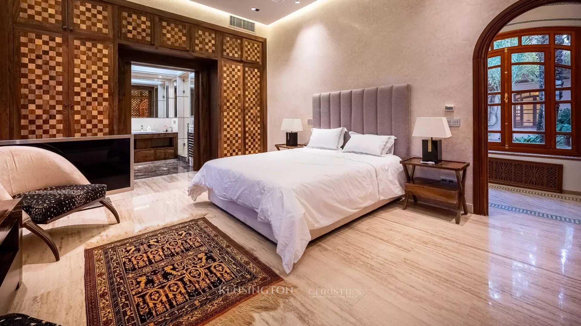 6 Bedroom Villa/Townhouse's Image 13