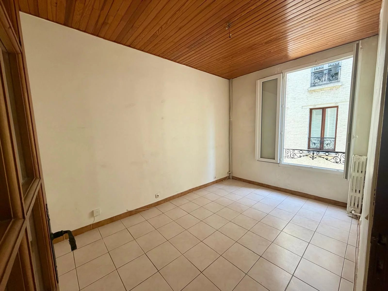 PARIS 75014 APPARTEMENT 2 PIÈCES DE 37m² - Image 1