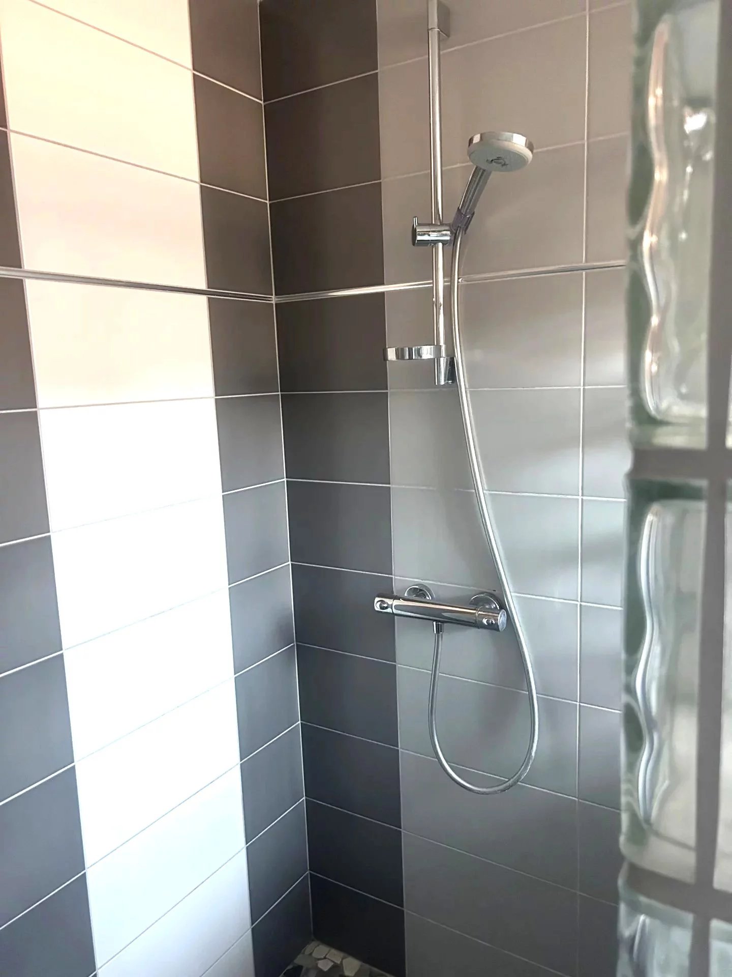 APPARTEMENT DE TYPE F2 - Photo 4