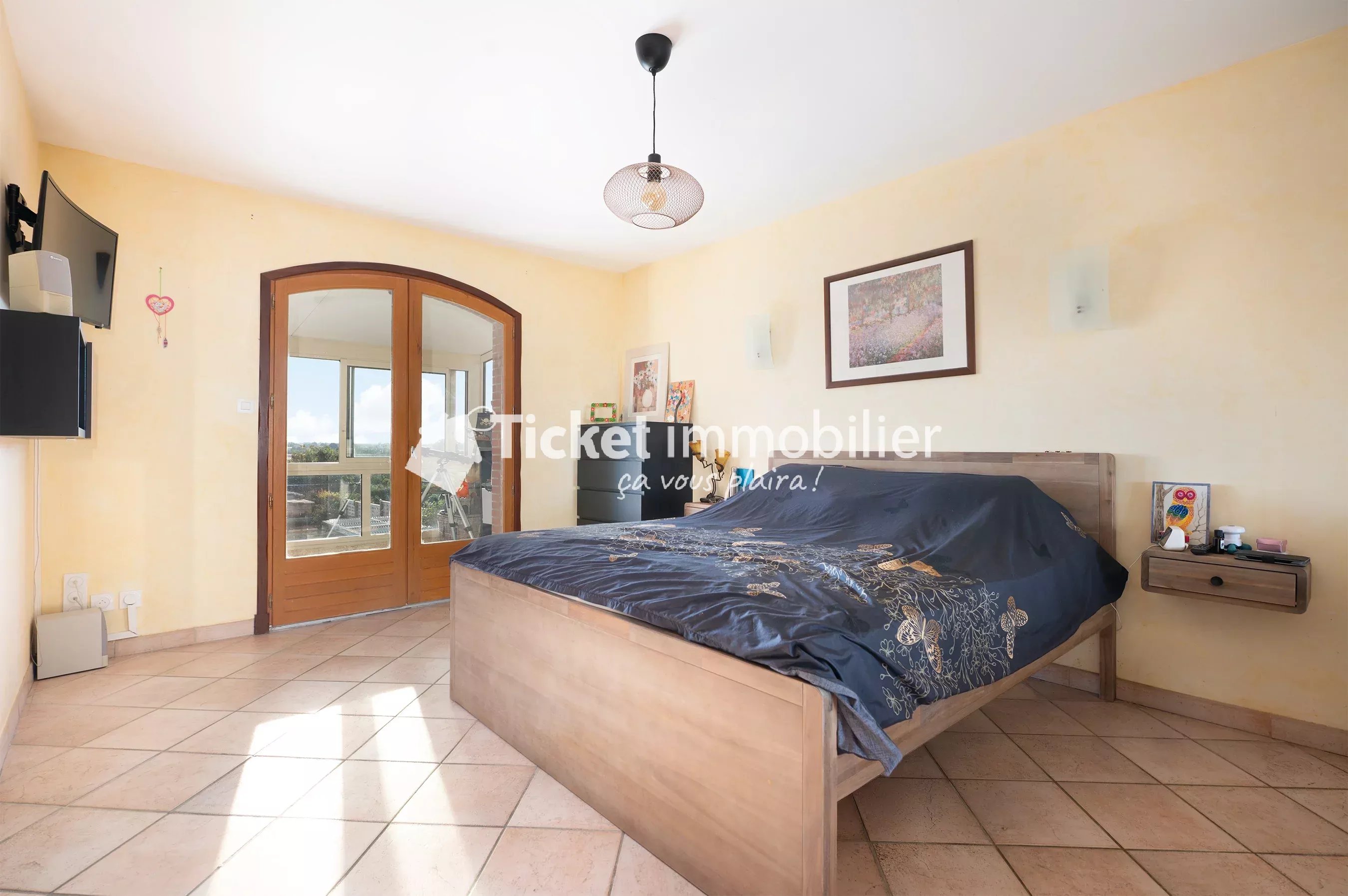 VILLA T6 215m2 TERRAIN 5558m2 CONSTRUCTIBLE, PISCINE AU SEL LINER NEUF, AQUATHERMIE 2 PUITS, 4KW PANNEAUX, DOUBLE VERANDA 72m2, CHAUFFAGE SOL, CAVE A VIN, VUE PYRENEES ETC ... — photo 14