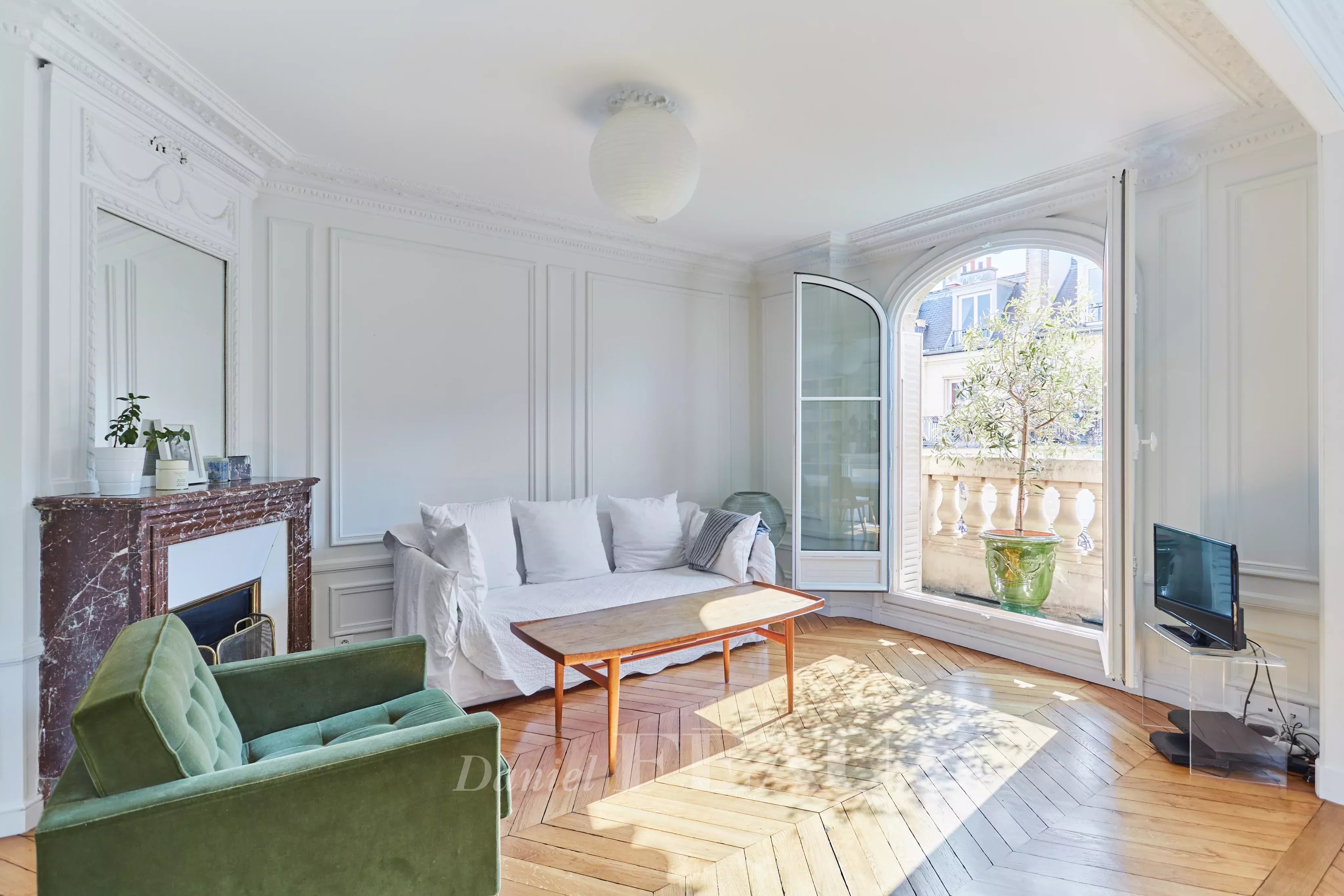 Sale Apartment Paris 15th