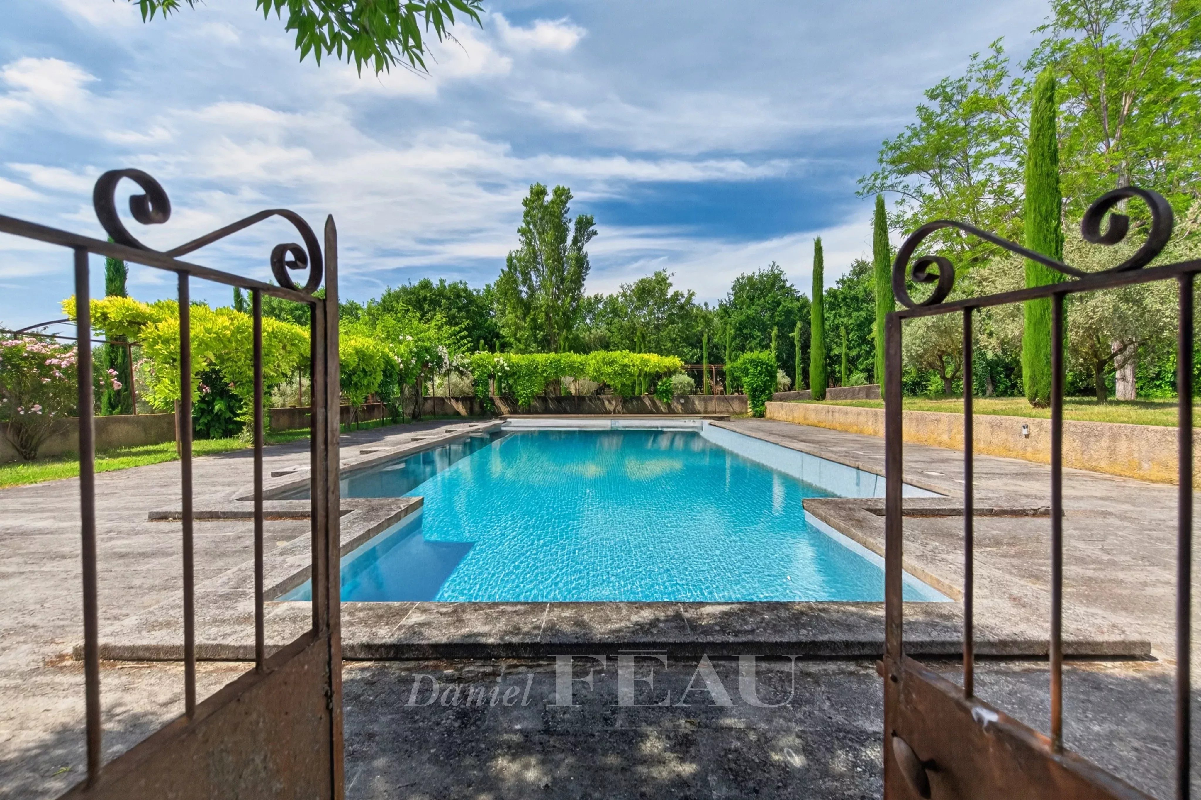 Sale Mas Forcalquier