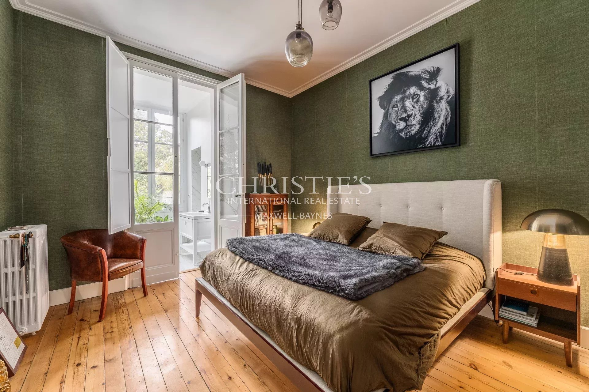 7 Bedroom Villa/Townhouse's Image 12