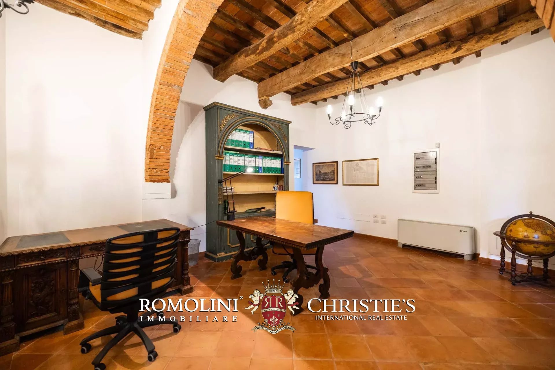 37 Bedroom Villa/Townhouse's Image 159